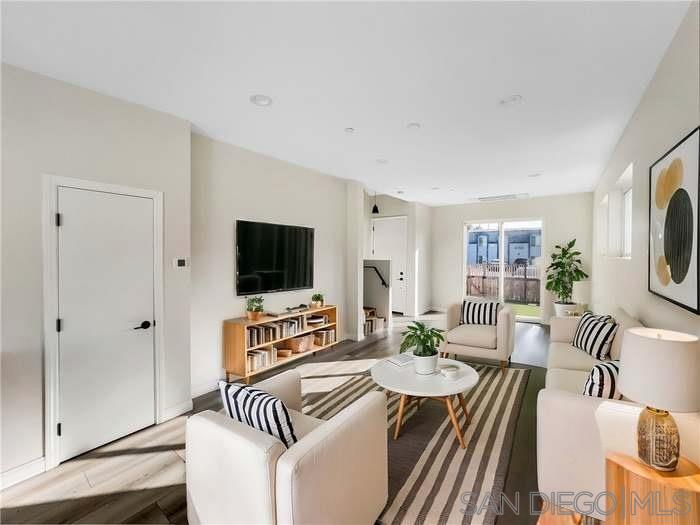 Detail Gallery Image 4 of 17 For 4048  Cherokee, San Diego,  CA 92104 - 3 Beds | 2 Baths