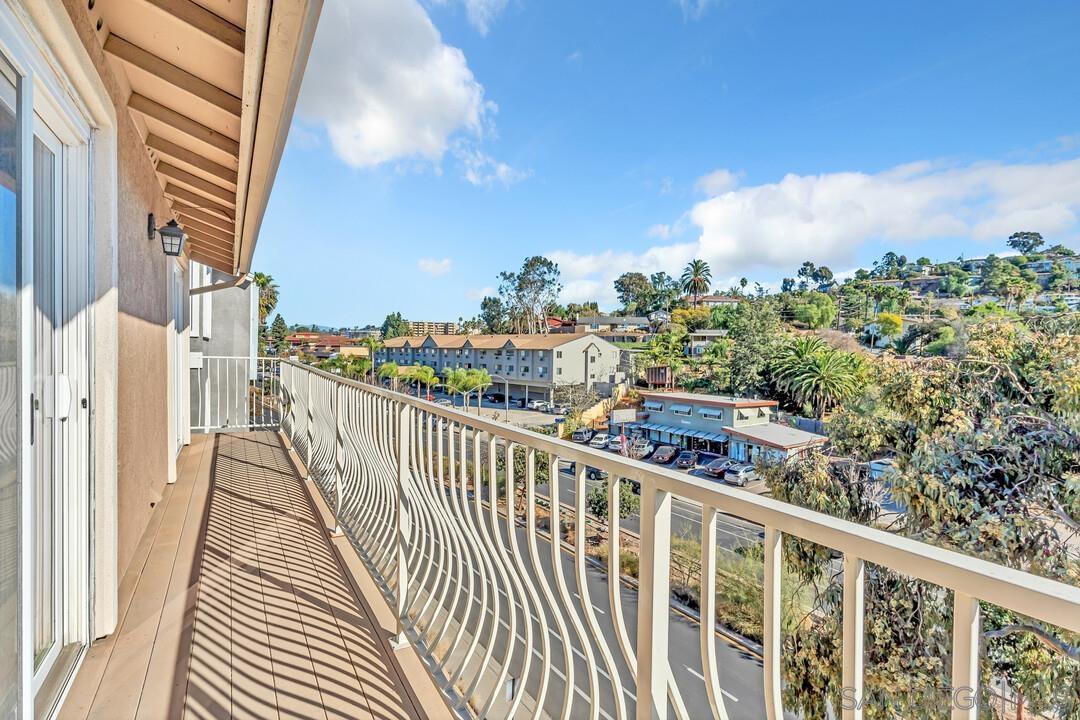 Detail Gallery Image 11 of 29 For 7861  Cimarron Ln, La Mesa,  CA 91942 - 4 Beds | 2 Baths