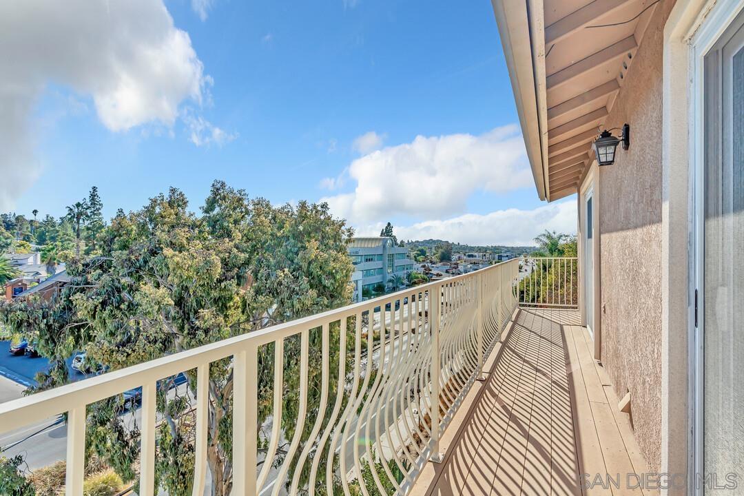 Detail Gallery Image 12 of 29 For 7861  Cimarron Ln, La Mesa,  CA 91942 - 4 Beds | 2 Baths