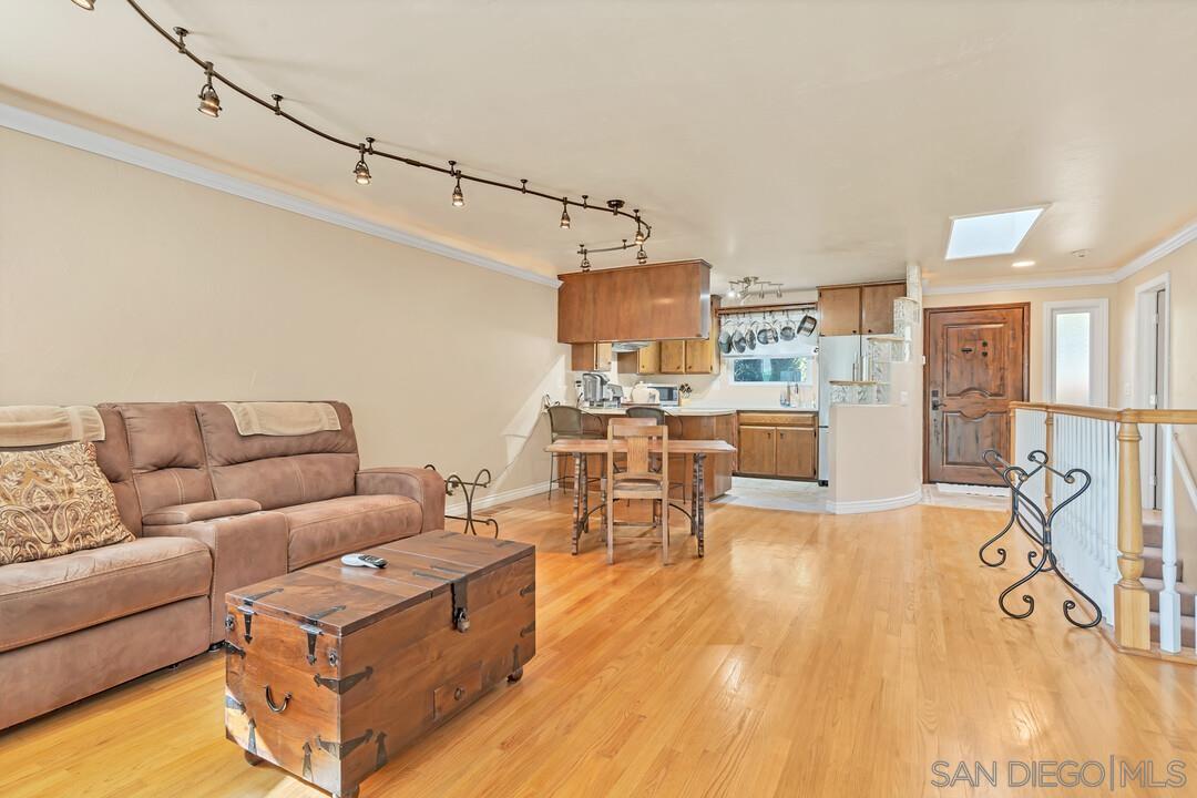 Detail Gallery Image 13 of 29 For 7861  Cimarron Ln, La Mesa,  CA 91942 - 4 Beds | 2 Baths