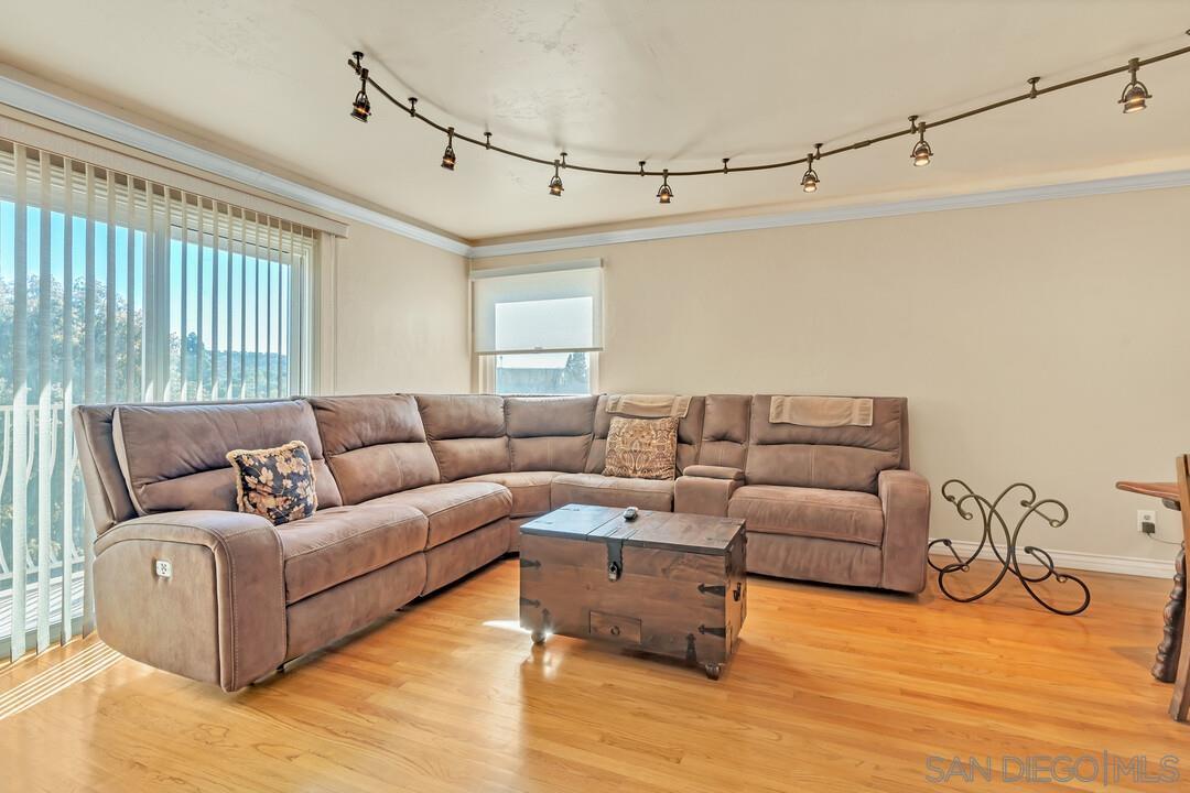 Detail Gallery Image 10 of 29 For 7861  Cimarron Ln, La Mesa,  CA 91942 - 4 Beds | 2 Baths