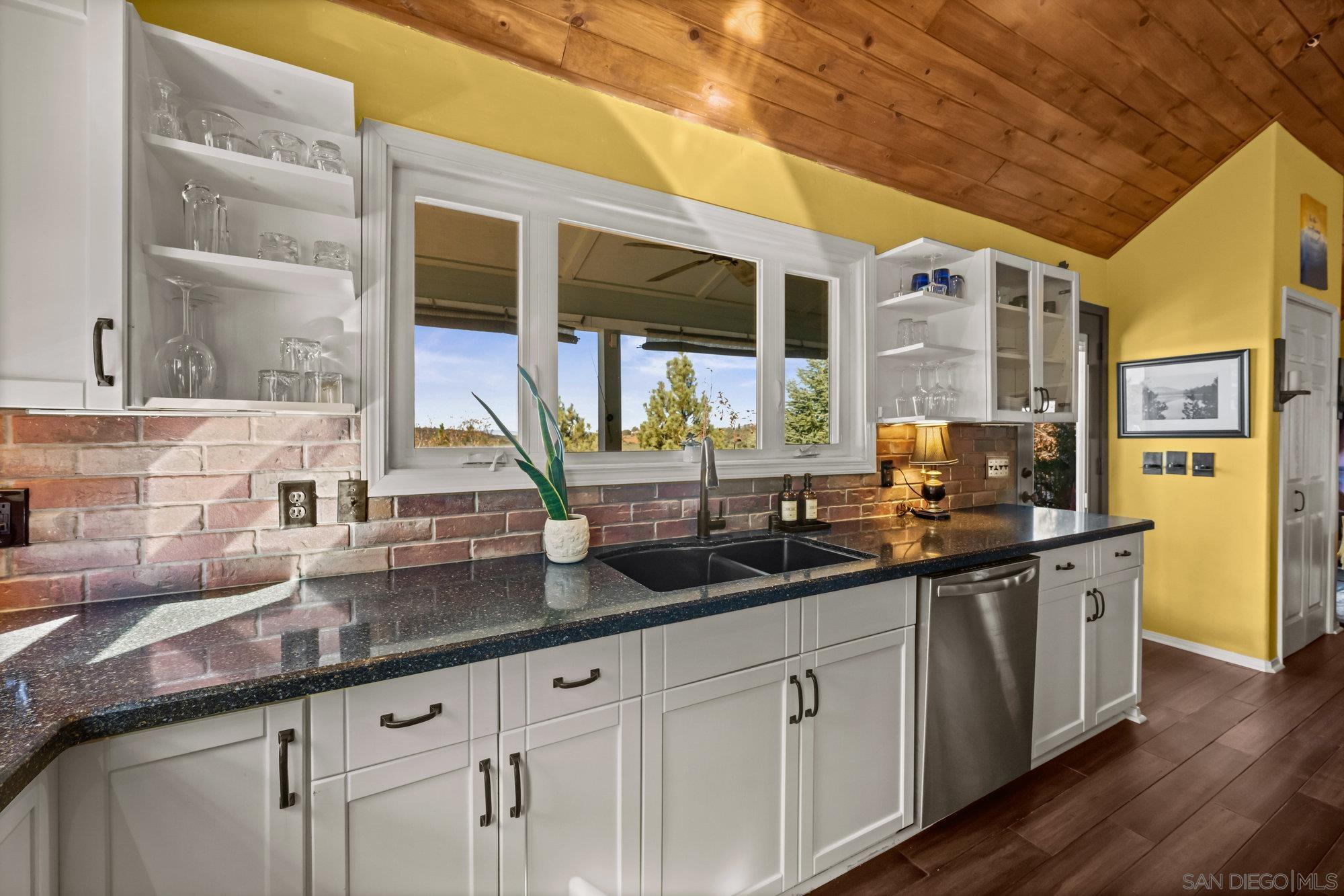 Detail Gallery Image 10 of 31 For 5058  Acorn Patch Rd, Julian,  CA 92036 - 3 Beds | 2/1 Baths