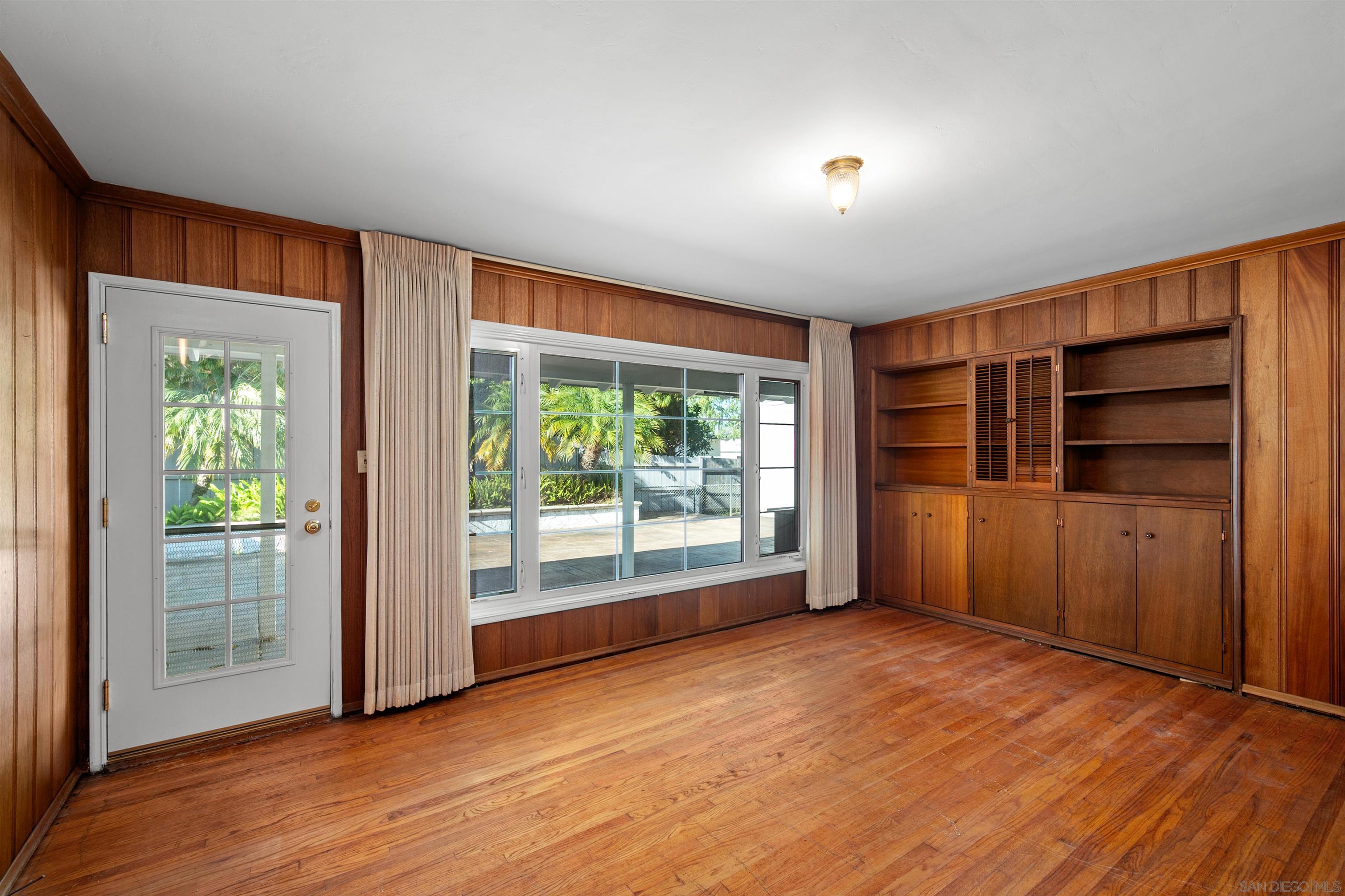 Detail Gallery Image 20 of 63 For 2650  Narcissus, San Diego,  CA 92106 - 3 Beds | 4 Baths