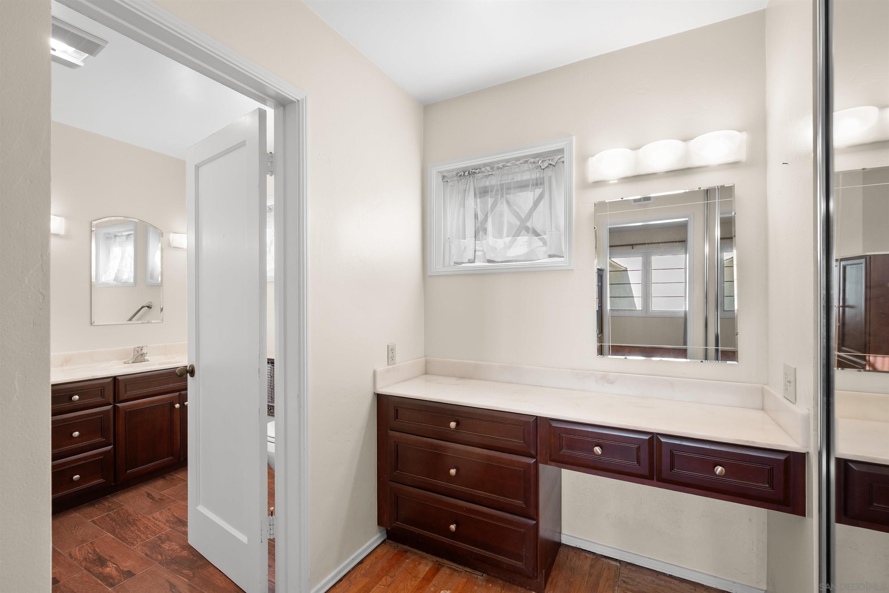 Detail Gallery Image 23 of 63 For 2650  Narcissus, San Diego,  CA 92106 - 3 Beds | 4 Baths