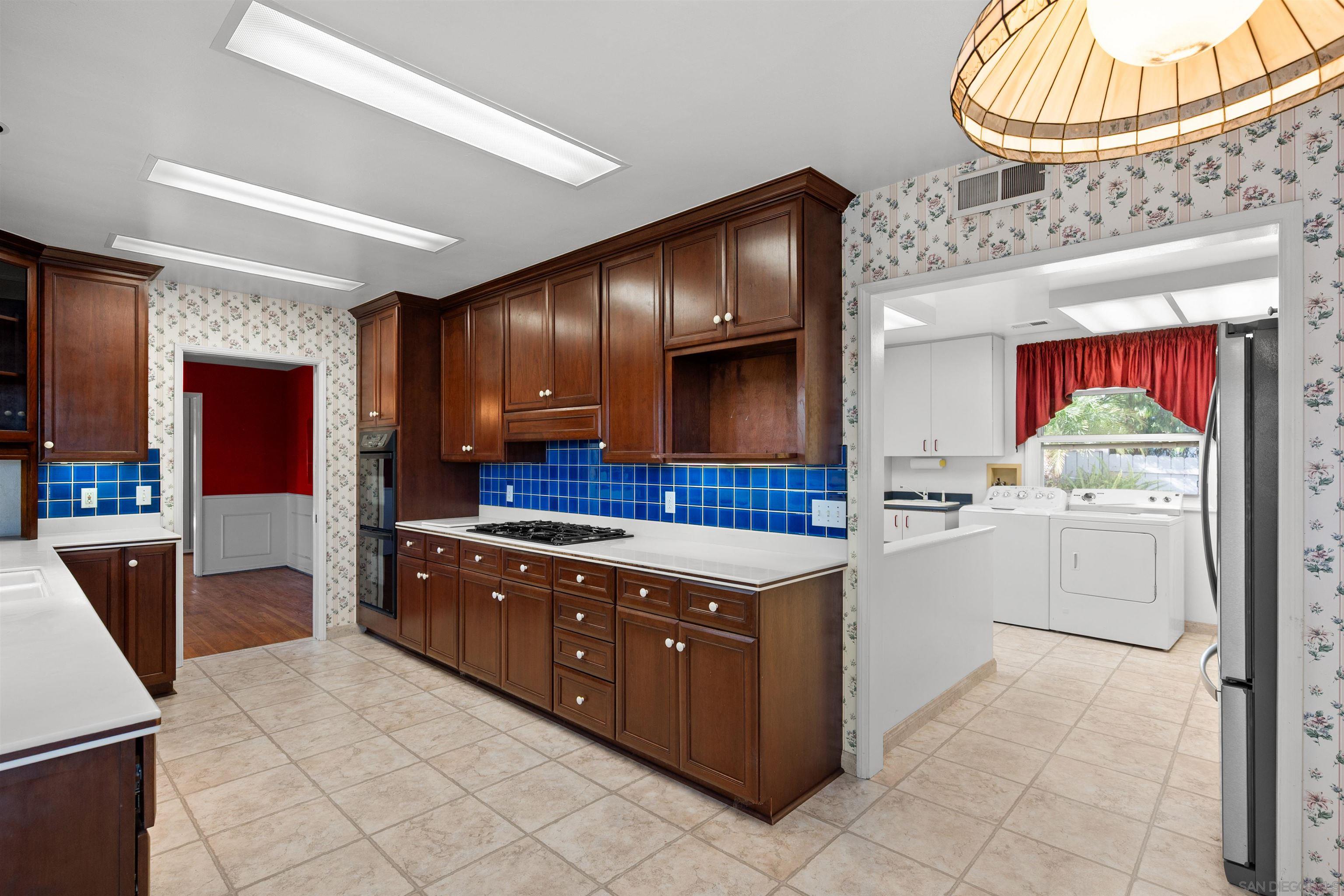 Detail Gallery Image 34 of 63 For 2650  Narcissus, San Diego,  CA 92106 - 3 Beds | 4 Baths