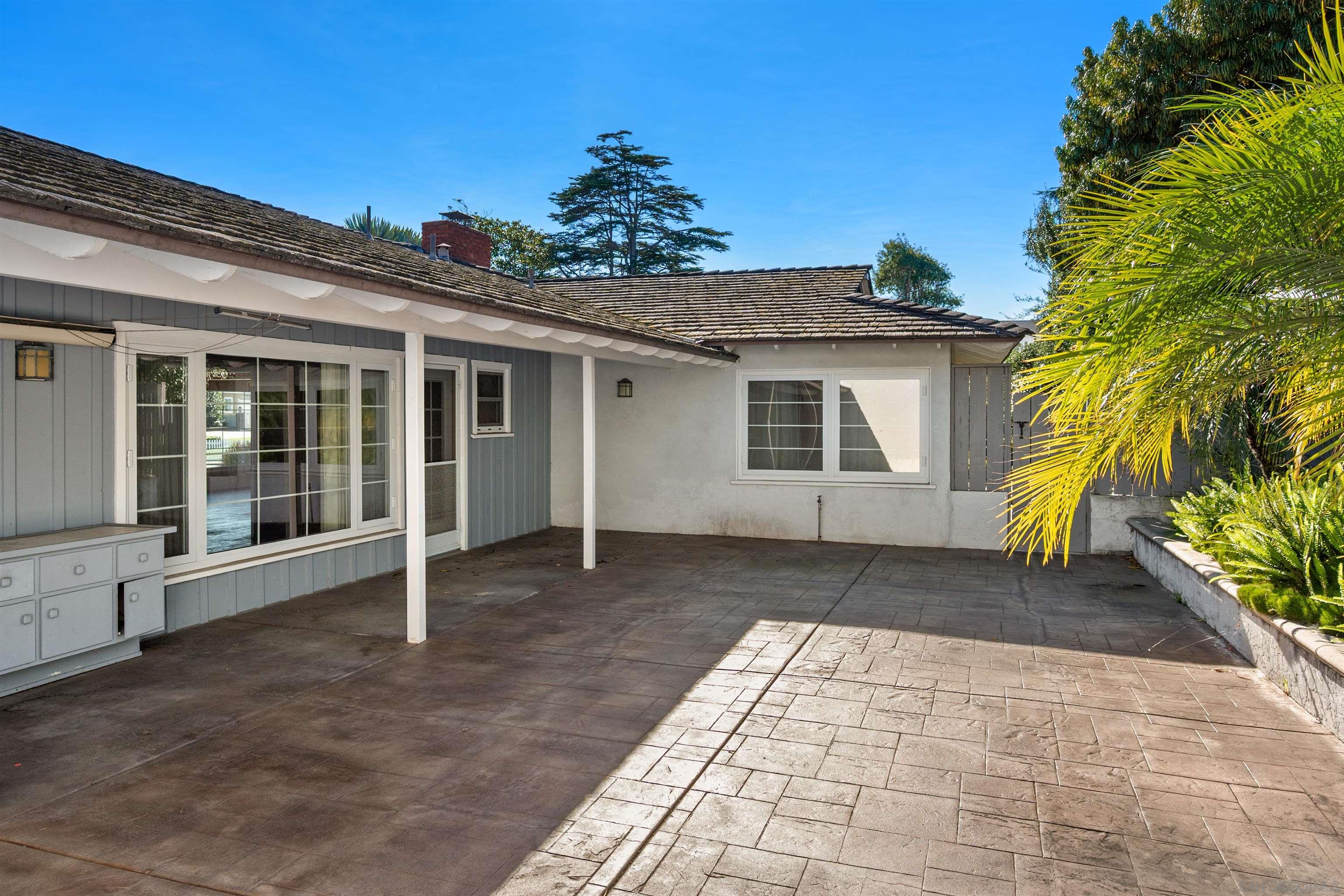 Detail Gallery Image 39 of 63 For 2650  Narcissus, San Diego,  CA 92106 - 3 Beds | 4 Baths