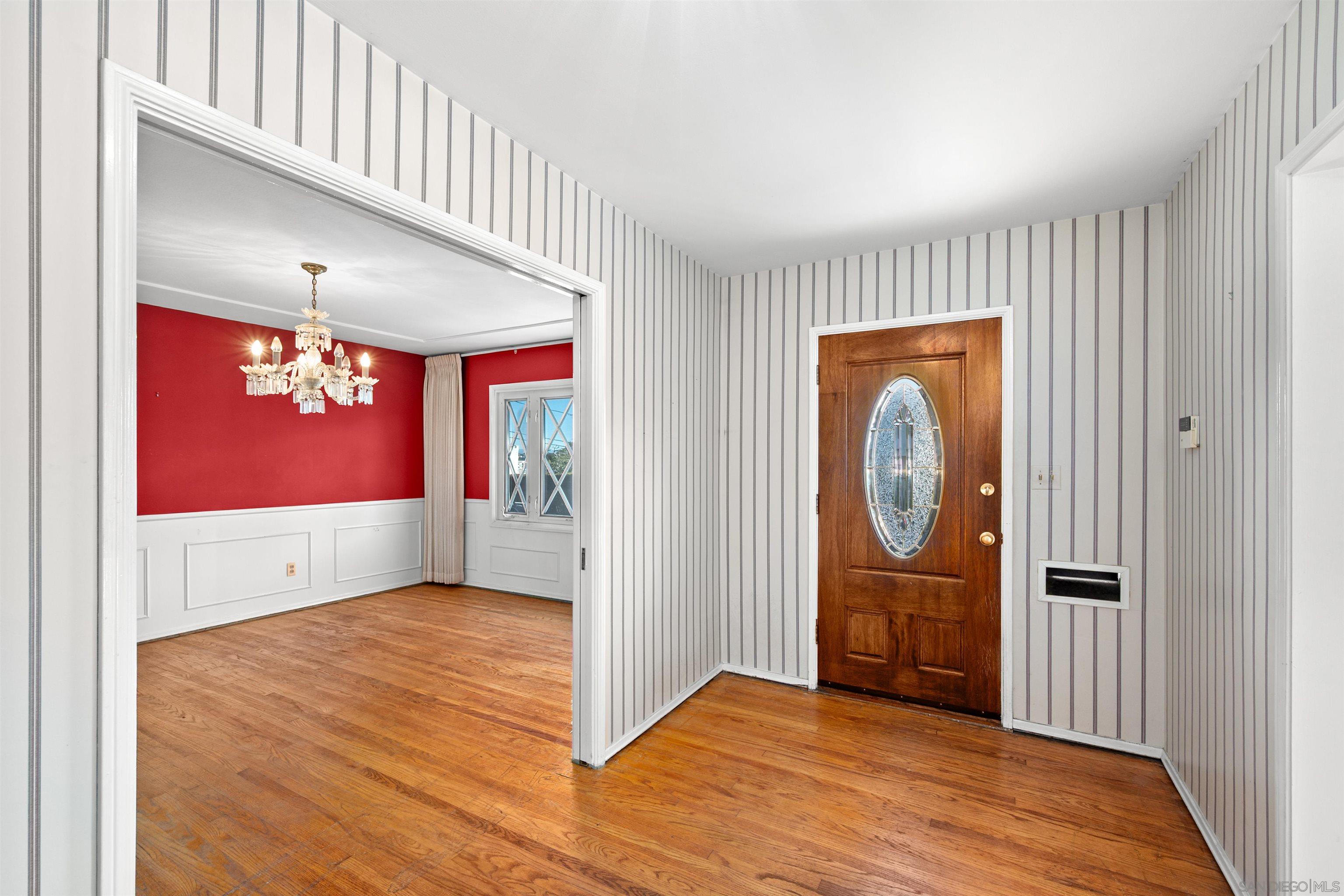 Detail Gallery Image 10 of 63 For 2650  Narcissus, San Diego,  CA 92106 - 3 Beds | 4 Baths