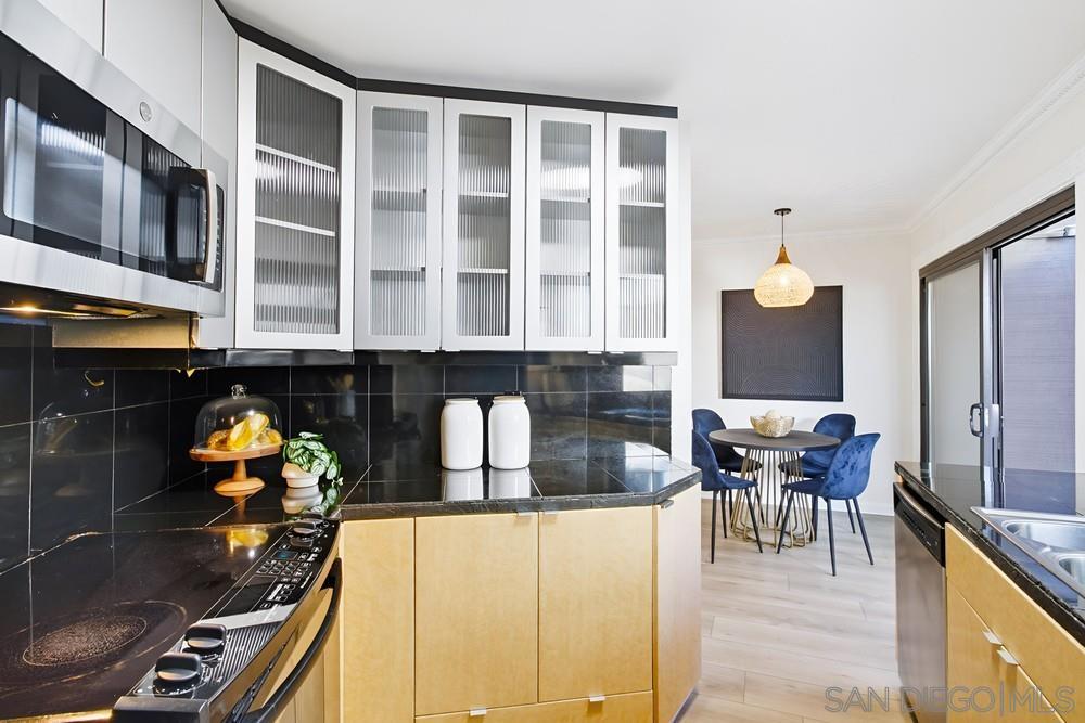 Detail Gallery Image 15 of 51 For 2234  Caminito Pajarito  #120,  San Diego,  CA 92107 - 2 Beds | 2/1 Baths