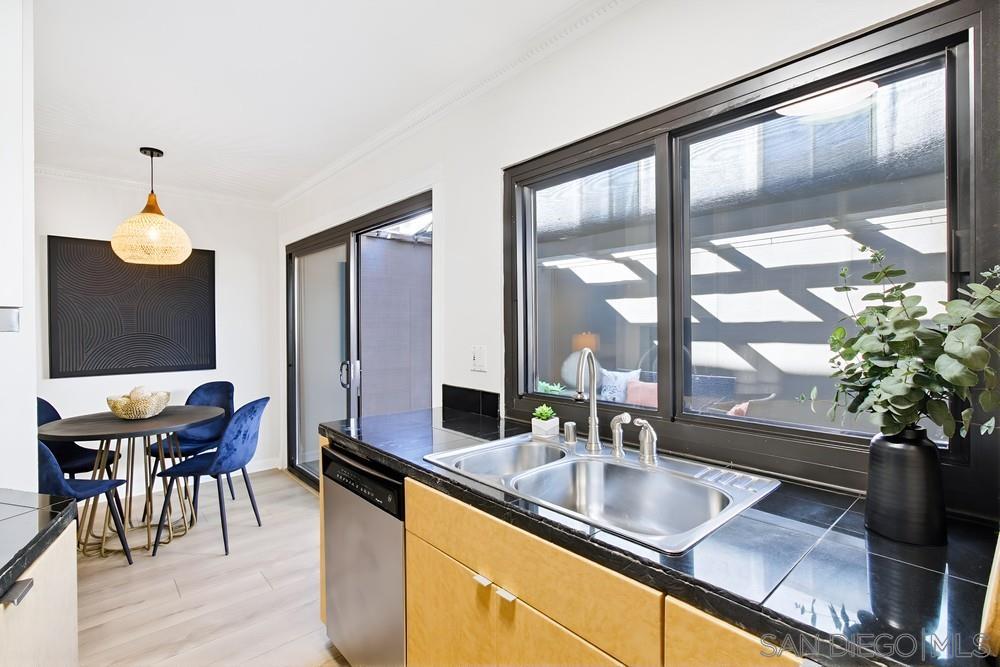 Detail Gallery Image 16 of 51 For 2234  Caminito Pajarito  #120,  San Diego,  CA 92107 - 2 Beds | 2/1 Baths