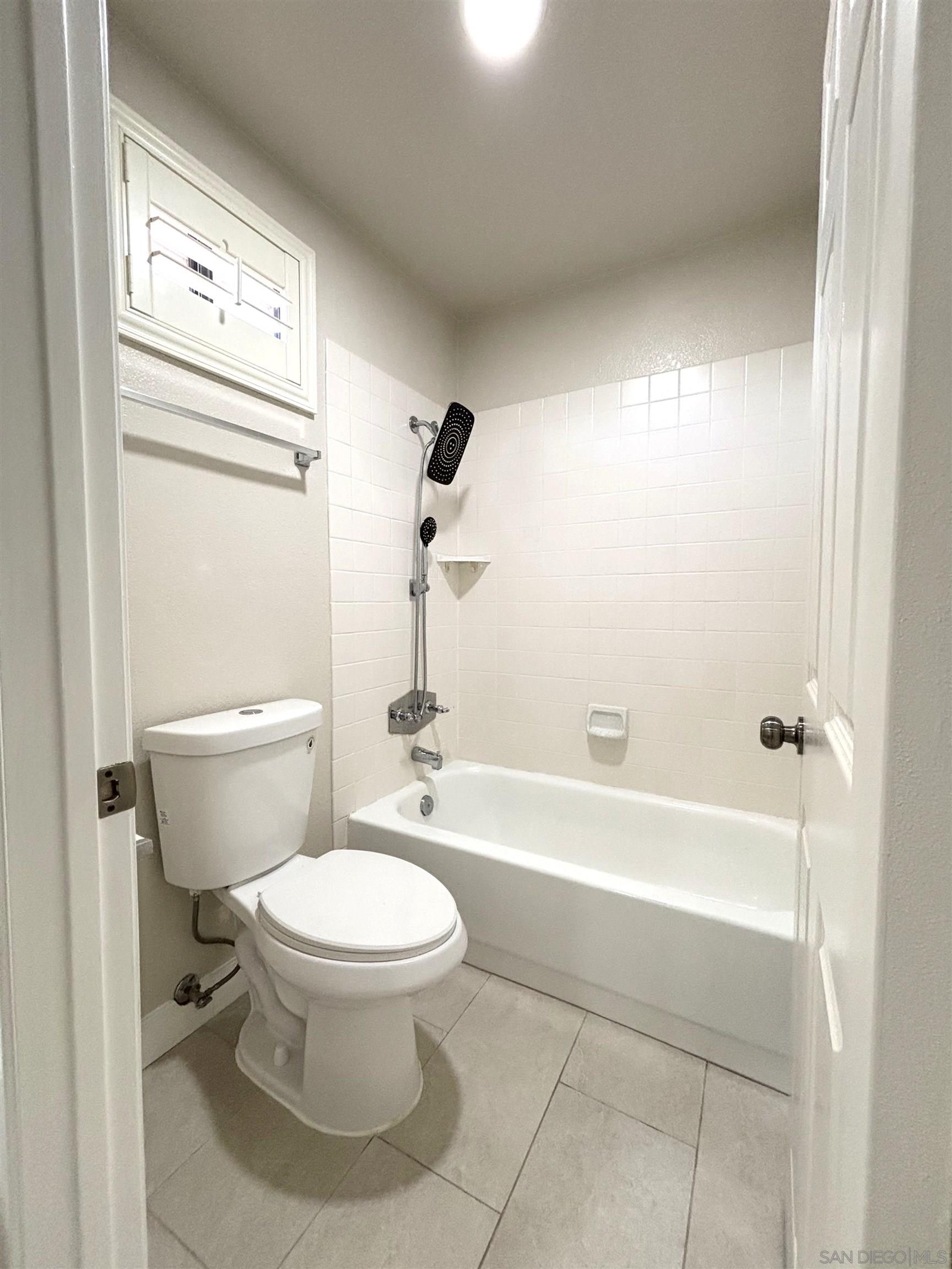 Detail Gallery Image 29 of 55 For 672  Chateau Place, Escondido,  CA 92029 - 4 Beds | 3 Baths