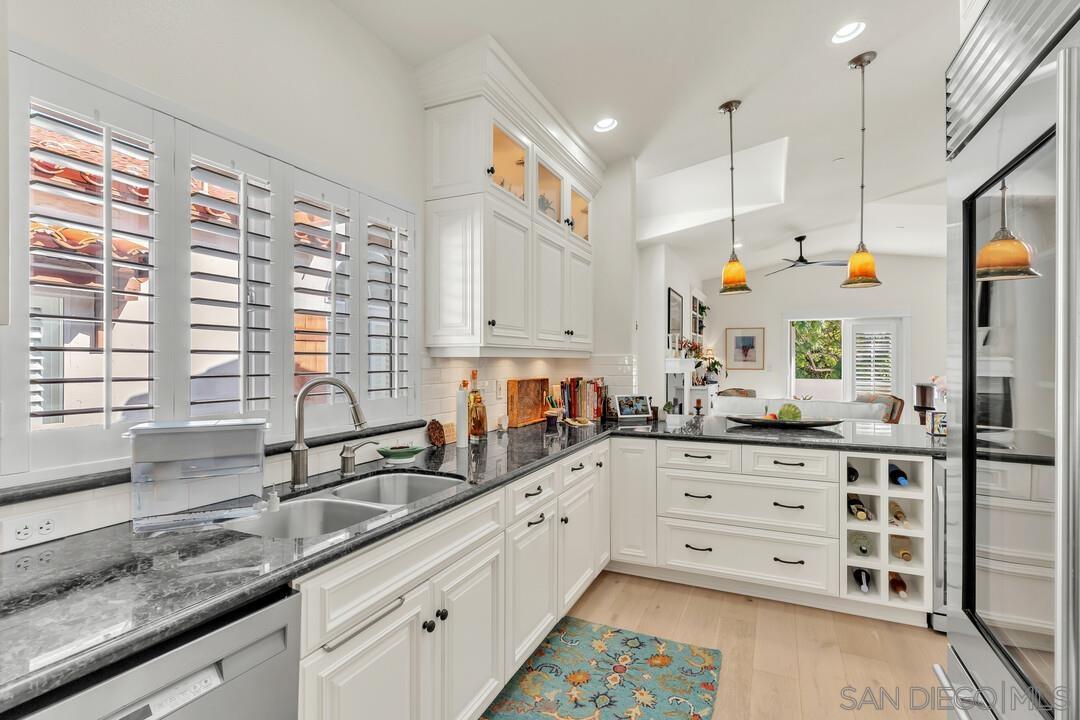 Detail Gallery Image 11 of 30 For 250  C Avenue, Coronado,  CA 92118 - 3 Beds | 2 Baths