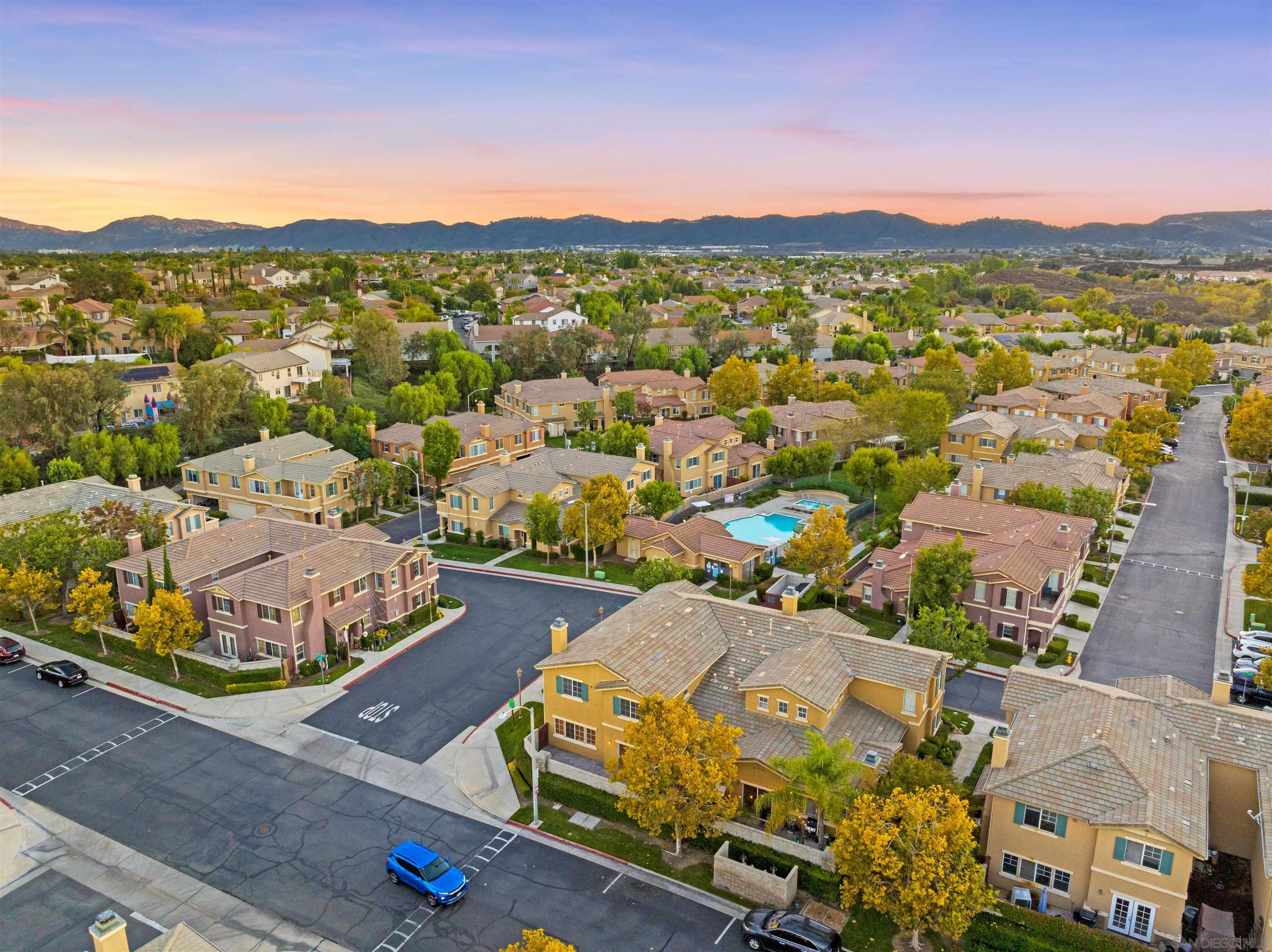 Detail Gallery Image 2 of 29 For 26154  Williams Way  #B,  Murrieta,  CA 92563 - 3 Beds | 2/1 Baths