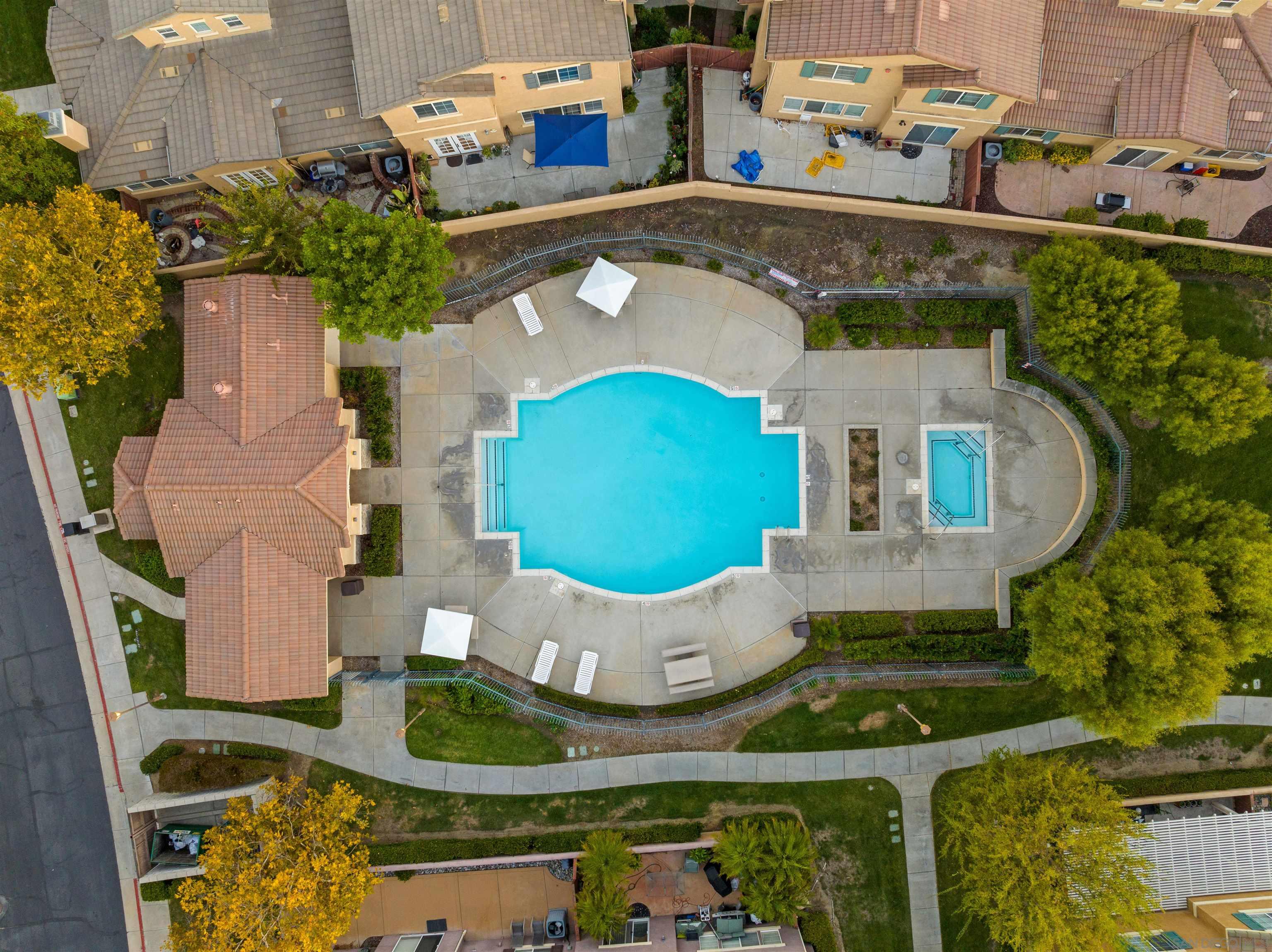 Detail Gallery Image 4 of 29 For 26154  Williams Way  #B,  Murrieta,  CA 92563 - 3 Beds | 2/1 Baths