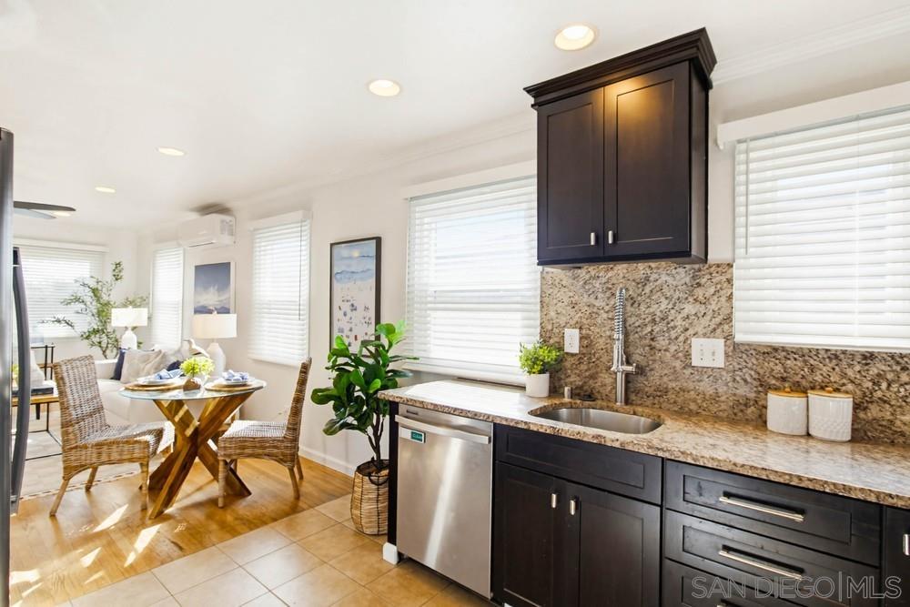 Detail Gallery Image 16 of 59 For 2222  Bolinas Street, San Diego,  CA 92107 - 2 Beds | 1 Baths