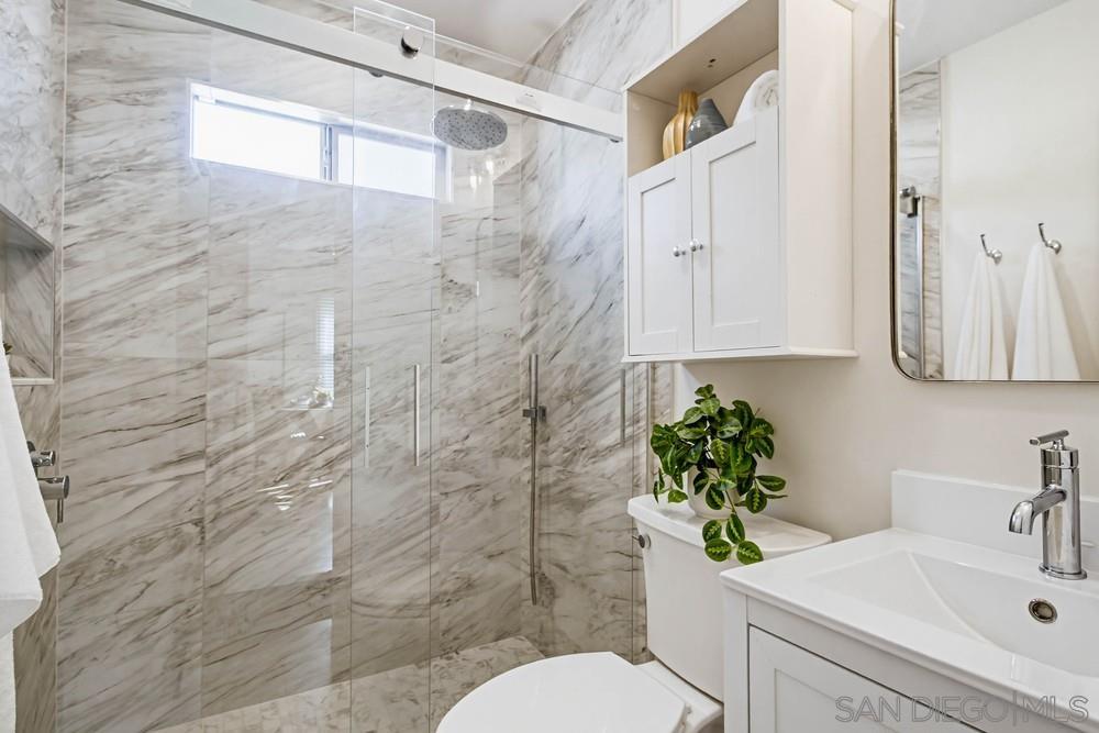 Detail Gallery Image 25 of 59 For 2222  Bolinas Street, San Diego,  CA 92107 - 2 Beds | 1 Baths