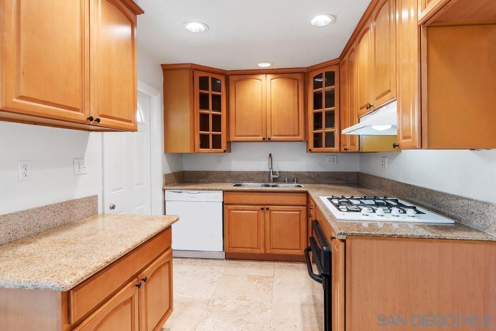 Detail Gallery Image 2 of 11 For 4433  Pocahontas, San Diego,  CA 92117 - 3 Beds | 2 Baths