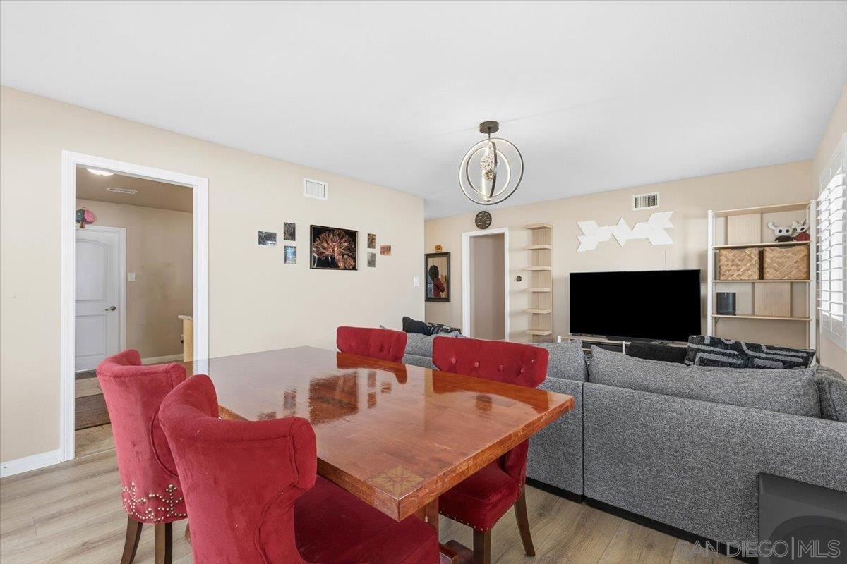 Detail Gallery Image 11 of 26 For 6501  Bantam Lake Ave., San Diego,  CA 92119 - 3 Beds | 2 Baths