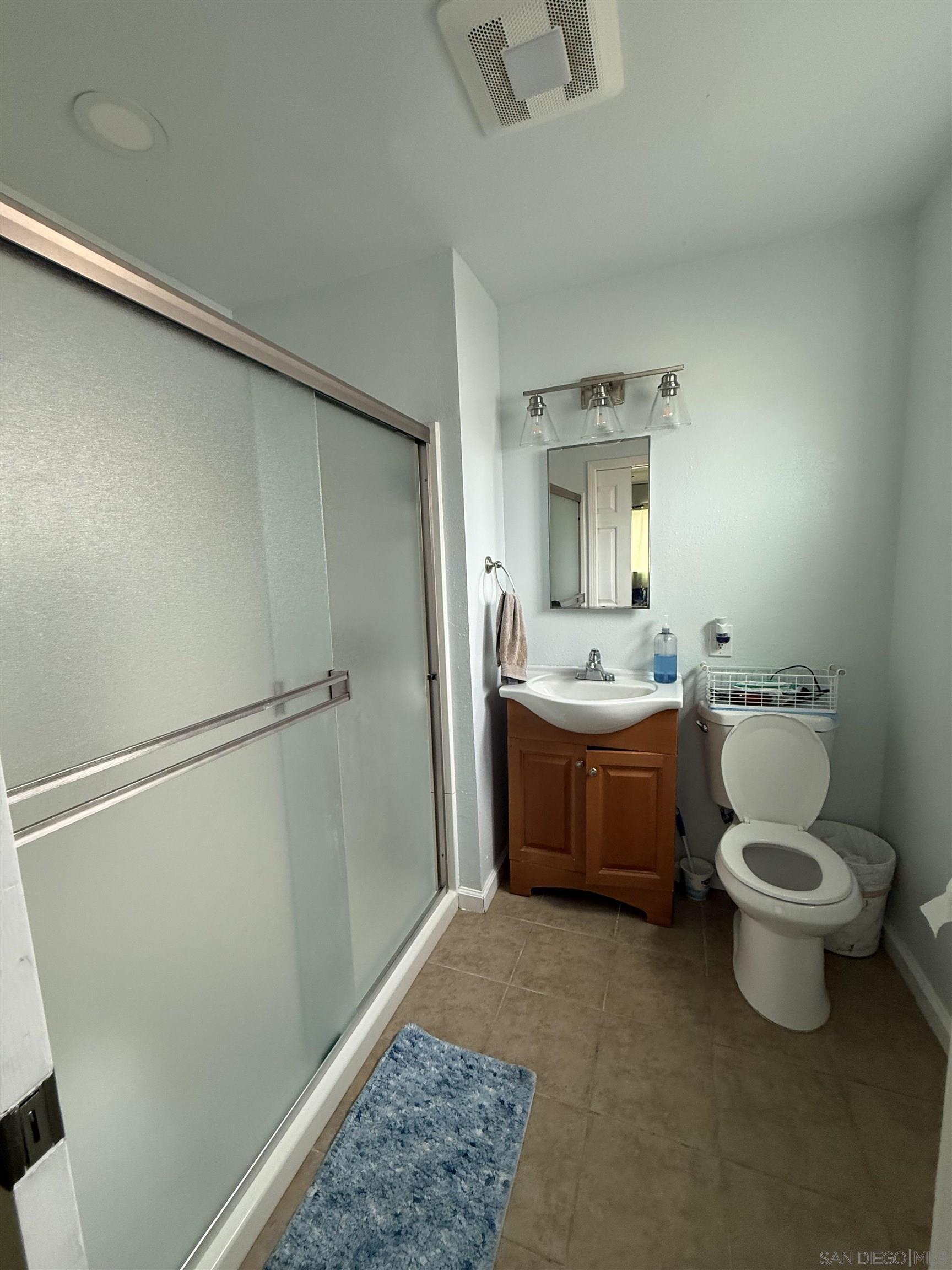 Detail Gallery Image 7 of 7 For 656  Parker Street, Oceanside,  CA 92057 - 4 Beds | 2 Baths