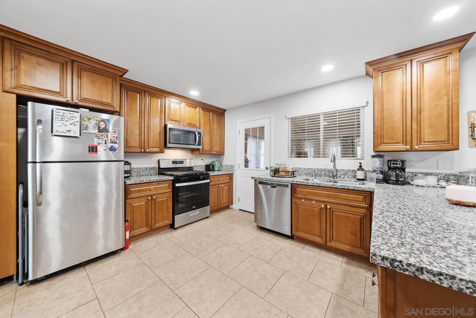 Detail Gallery Image 5 of 32 For 2297 1/2  Orchard Ave, El Cajon,  CA 92019 - – Beds | – Baths