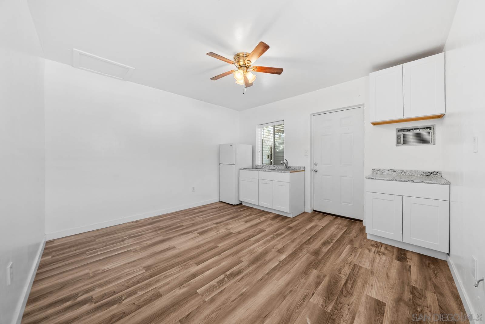 Detail Gallery Image 17 of 30 For 2297 1/2  Orchard Ave, El Cajon,  CA 92019 - 6 Beds | 4 Baths