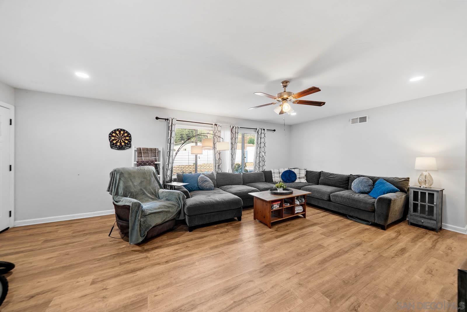 Detail Gallery Image 4 of 30 For 2297 1/2  Orchard Ave, El Cajon,  CA 92019 - 6 Beds | 4 Baths