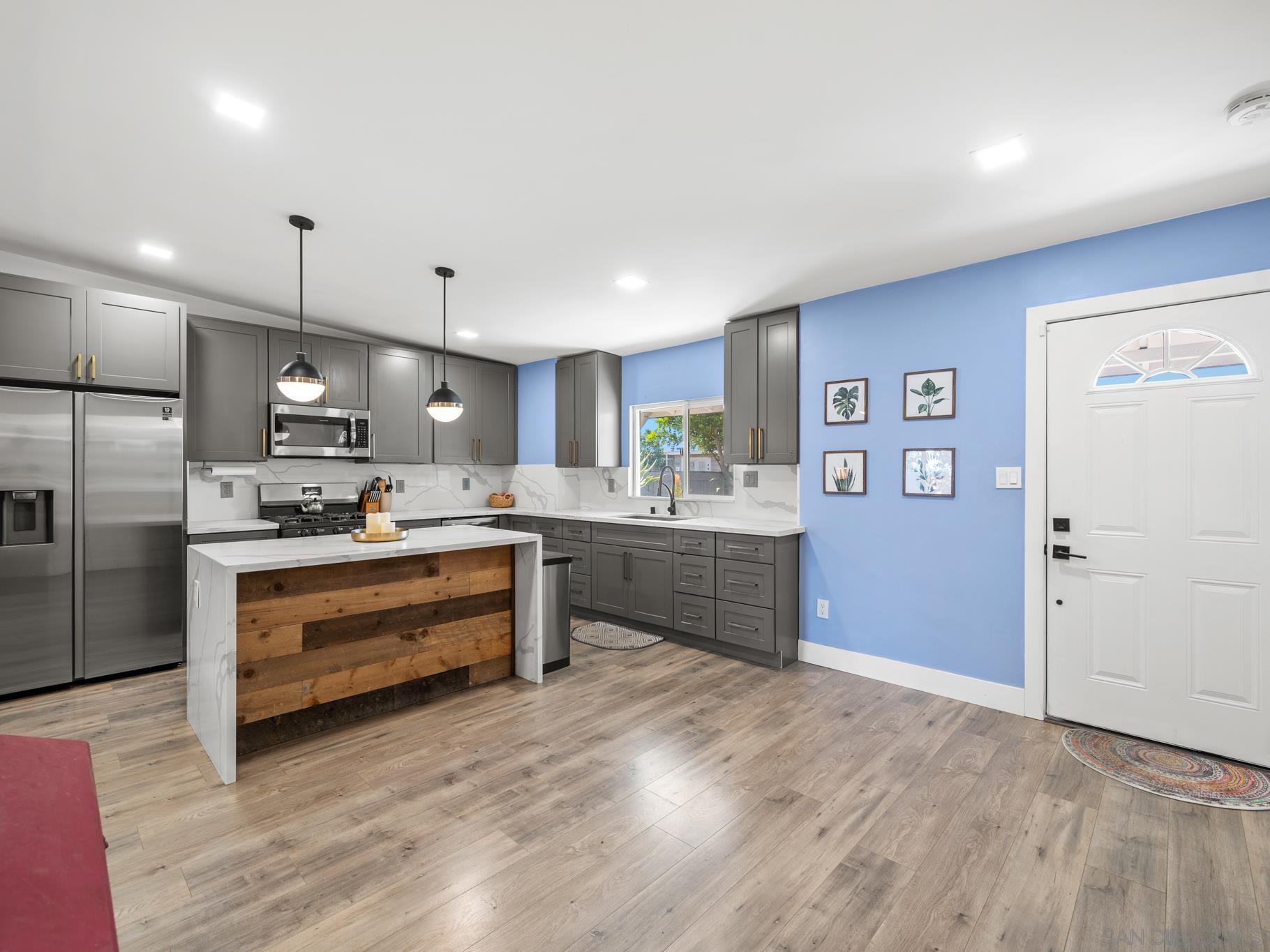 Detail Gallery Image 5 of 19 For 4259  View Place, San Diego,  CA 92115 - 3 Beds | 2 Baths