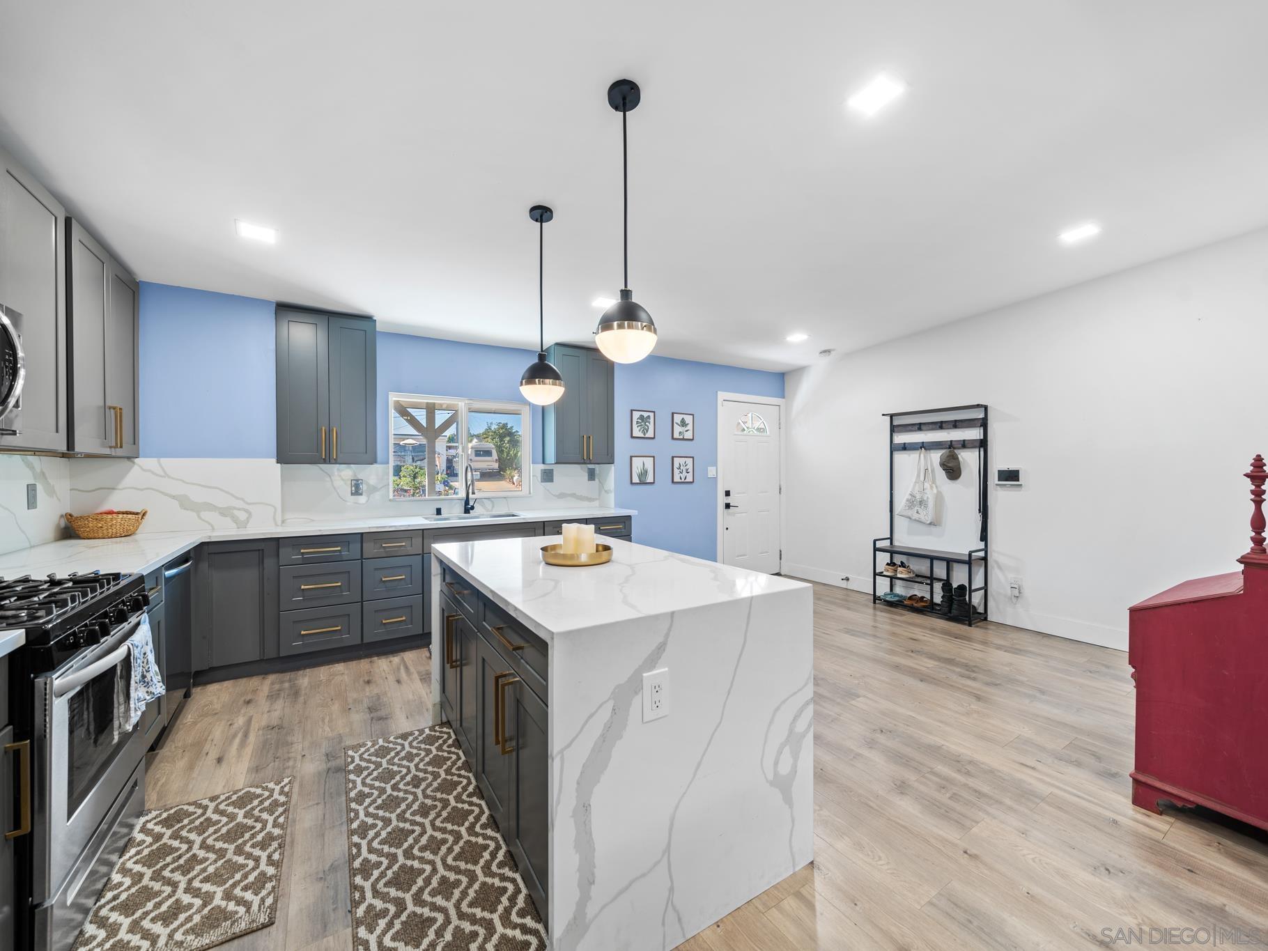 Detail Gallery Image 6 of 19 For 4259  View Place, San Diego,  CA 92115 - 3 Beds | 2 Baths