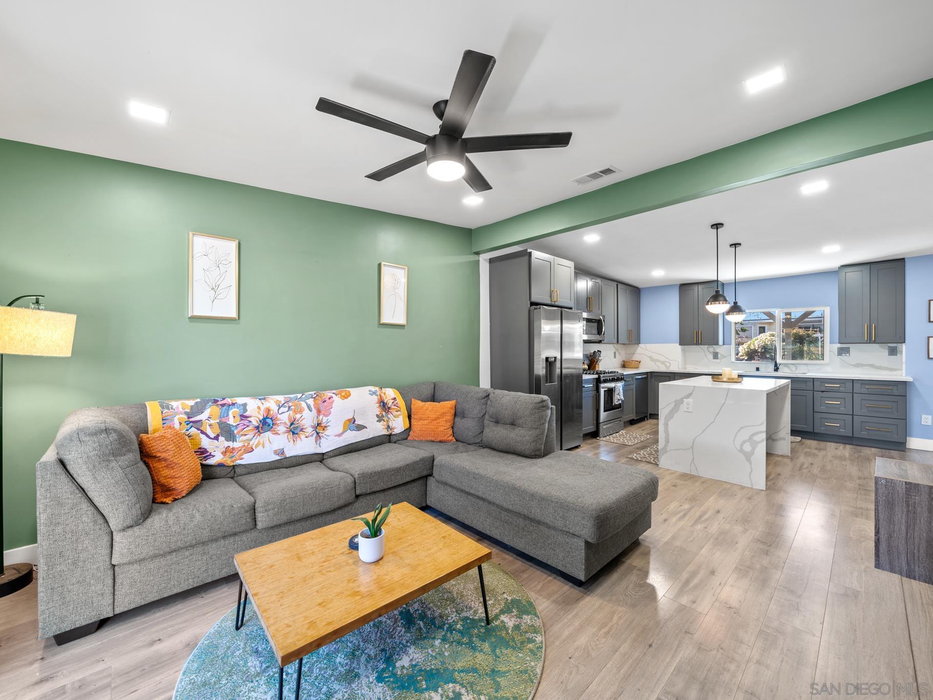 Detail Gallery Image 8 of 19 For 4259  View Place, San Diego,  CA 92115 - 3 Beds | 2 Baths