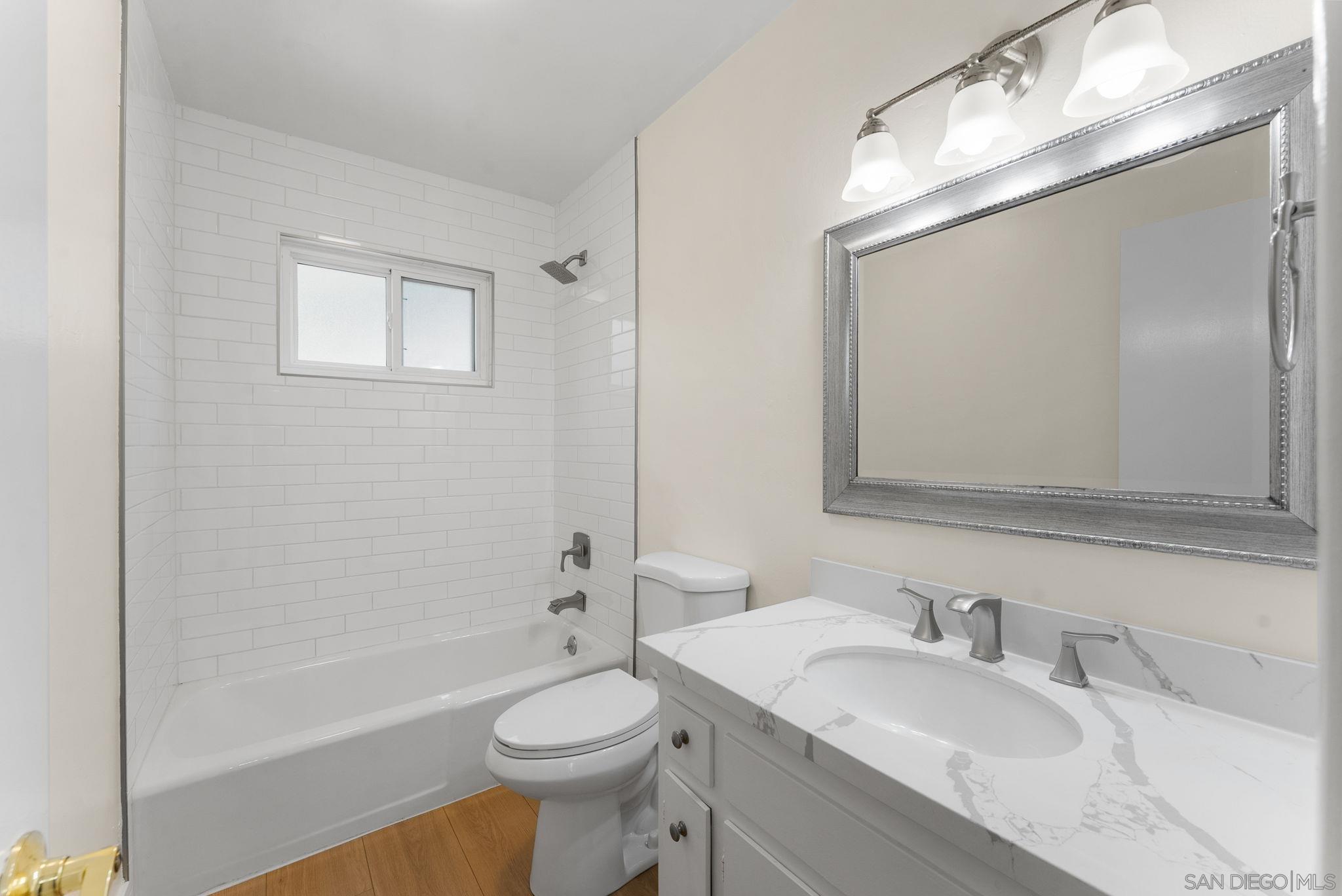 Detail Gallery Image 14 of 17 For 909  Donnan Place, Vista,  CA 92084 - 4 Beds | 4 Baths