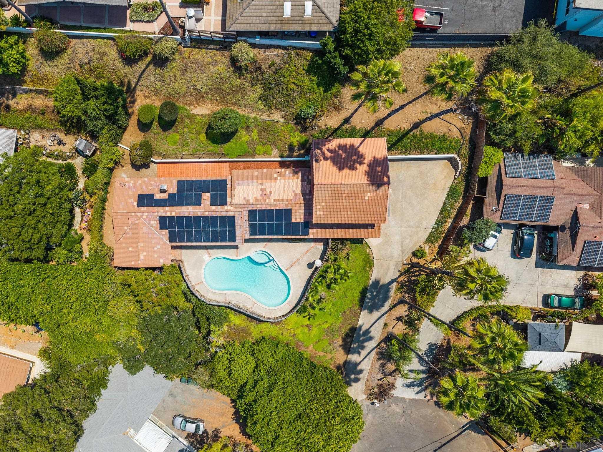 Detail Gallery Image 16 of 17 For 909  Donnan Place, Vista,  CA 92084 - 4 Beds | 4 Baths