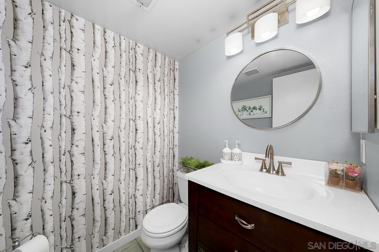 Detail Gallery Image 15 of 28 For 10366  Rochelle Ave, Santee,  CA 92071 - 3 Beds | 2/1 Baths