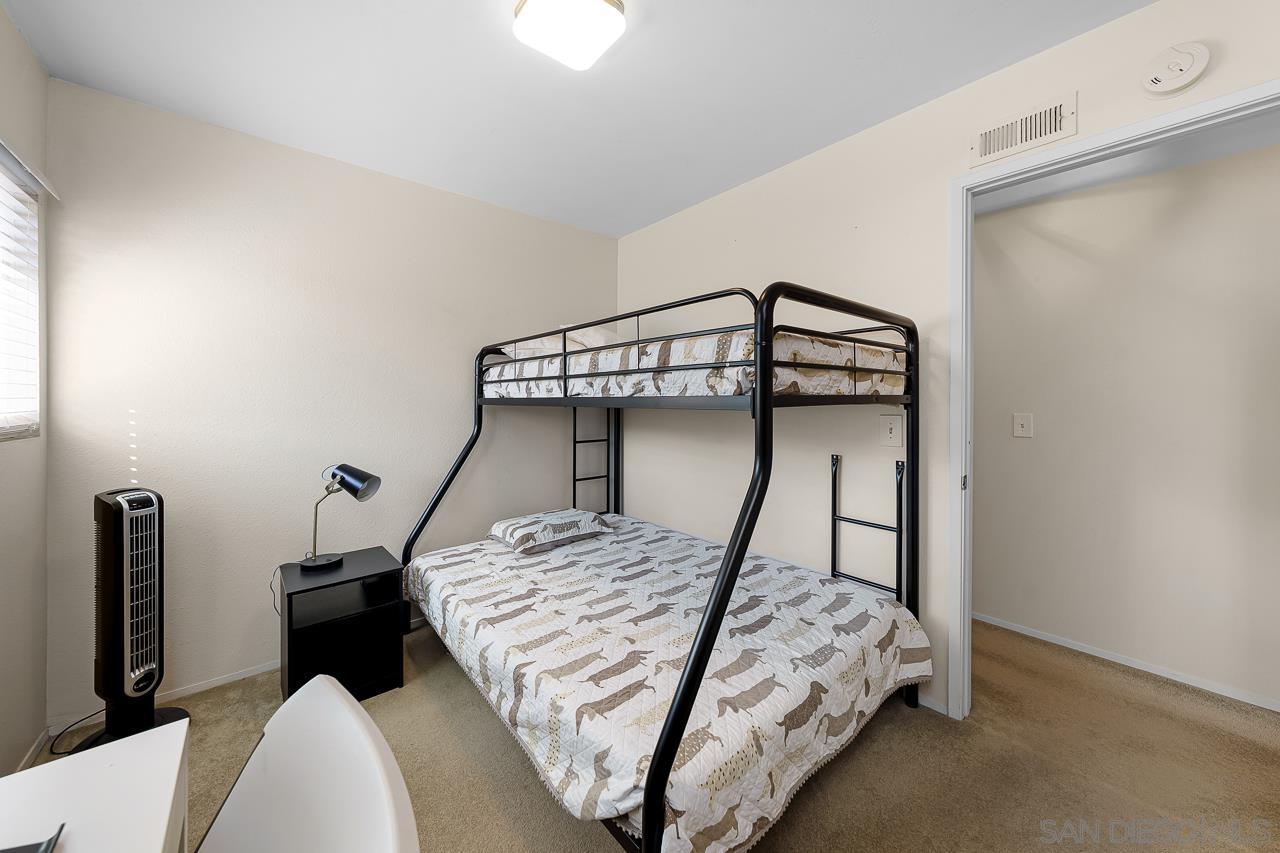 Detail Gallery Image 20 of 28 For 10366  Rochelle Ave, Santee,  CA 92071 - 3 Beds | 2/1 Baths