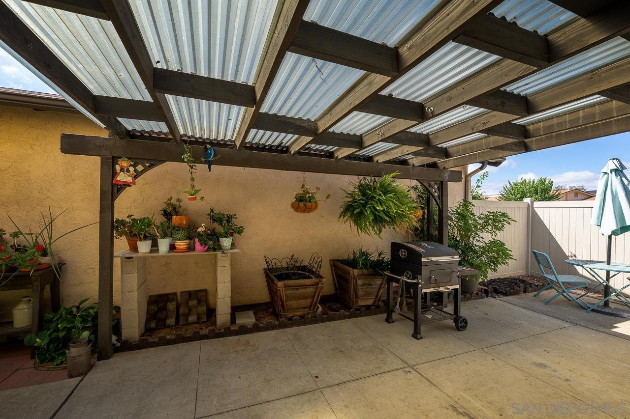 Detail Gallery Image 3 of 28 For 10366  Rochelle Ave, Santee,  CA 92071 - 3 Beds | 2/1 Baths
