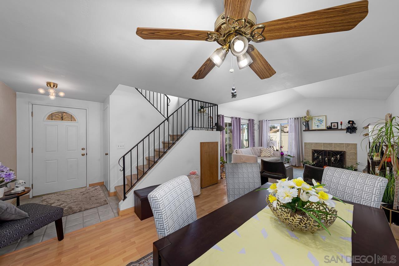 Detail Gallery Image 4 of 28 For 10366  Rochelle Ave, Santee,  CA 92071 - 3 Beds | 2/1 Baths