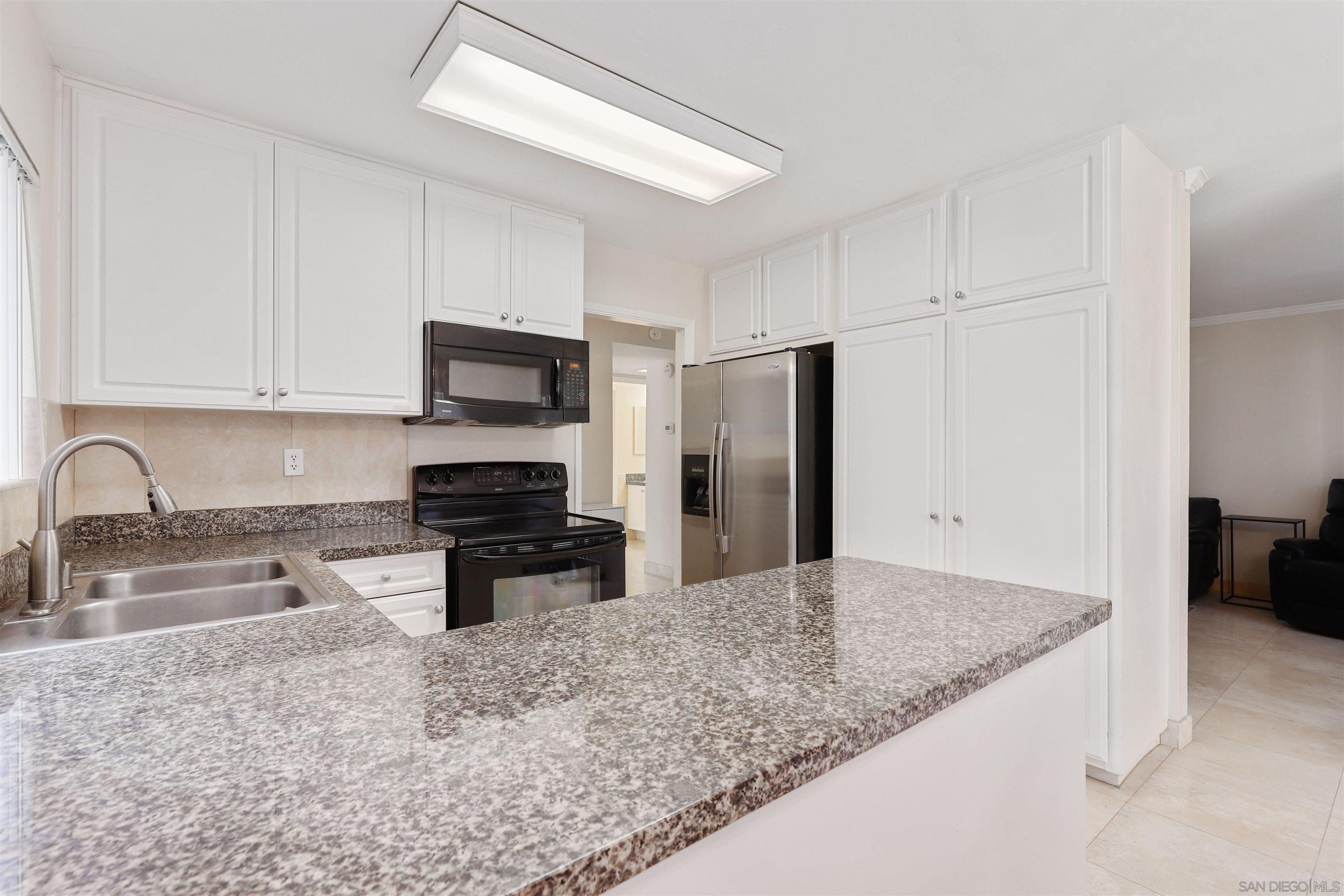 Detail Gallery Image 7 of 13 For 17127 W Bernardo Drive  #105,  San Diego,  CA 92127 - 2 Beds | 1 Baths