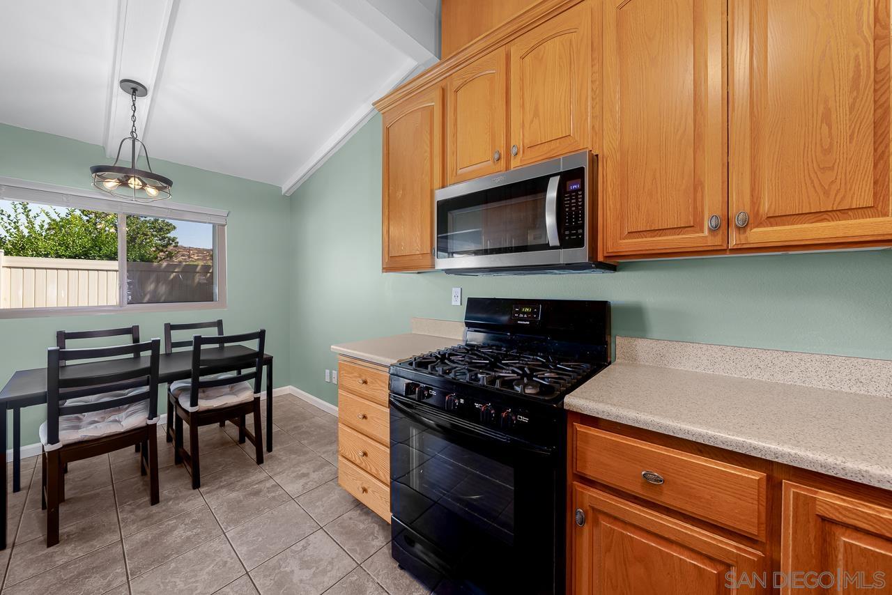 Detail Gallery Image 11 of 39 For 9070  Calle Lucia, Lakeside,  CA 92040 - 4 Beds | 2 Baths