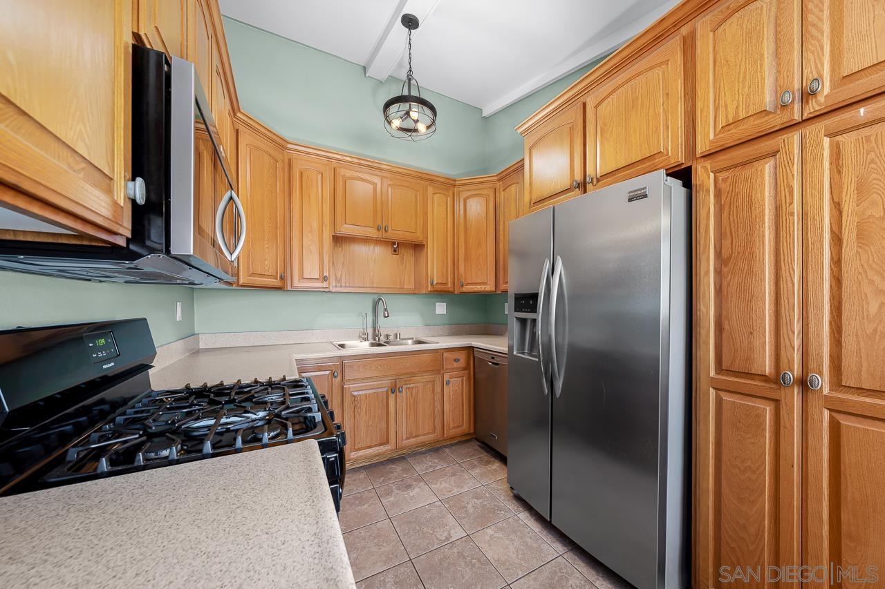 Detail Gallery Image 9 of 39 For 9070  Calle Lucia, Lakeside,  CA 92040 - 4 Beds | 2 Baths