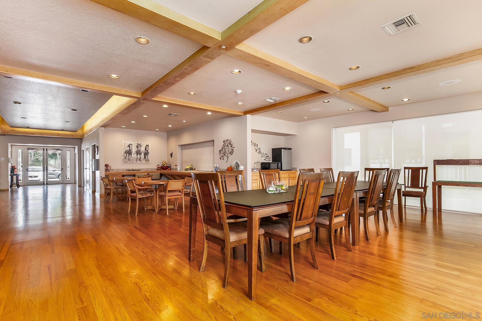 Detail Gallery Image 27 of 29 For 6350  Genesee Ave  #108,  San Diego,  CA 92122 - 1 Beds | 1 Baths