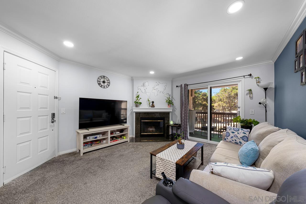 Detail Gallery Image 4 of 32 For 12015  Alta Carmel Ct  #299,  San Diego,  CA 92128 - 1 Beds | 1 Baths