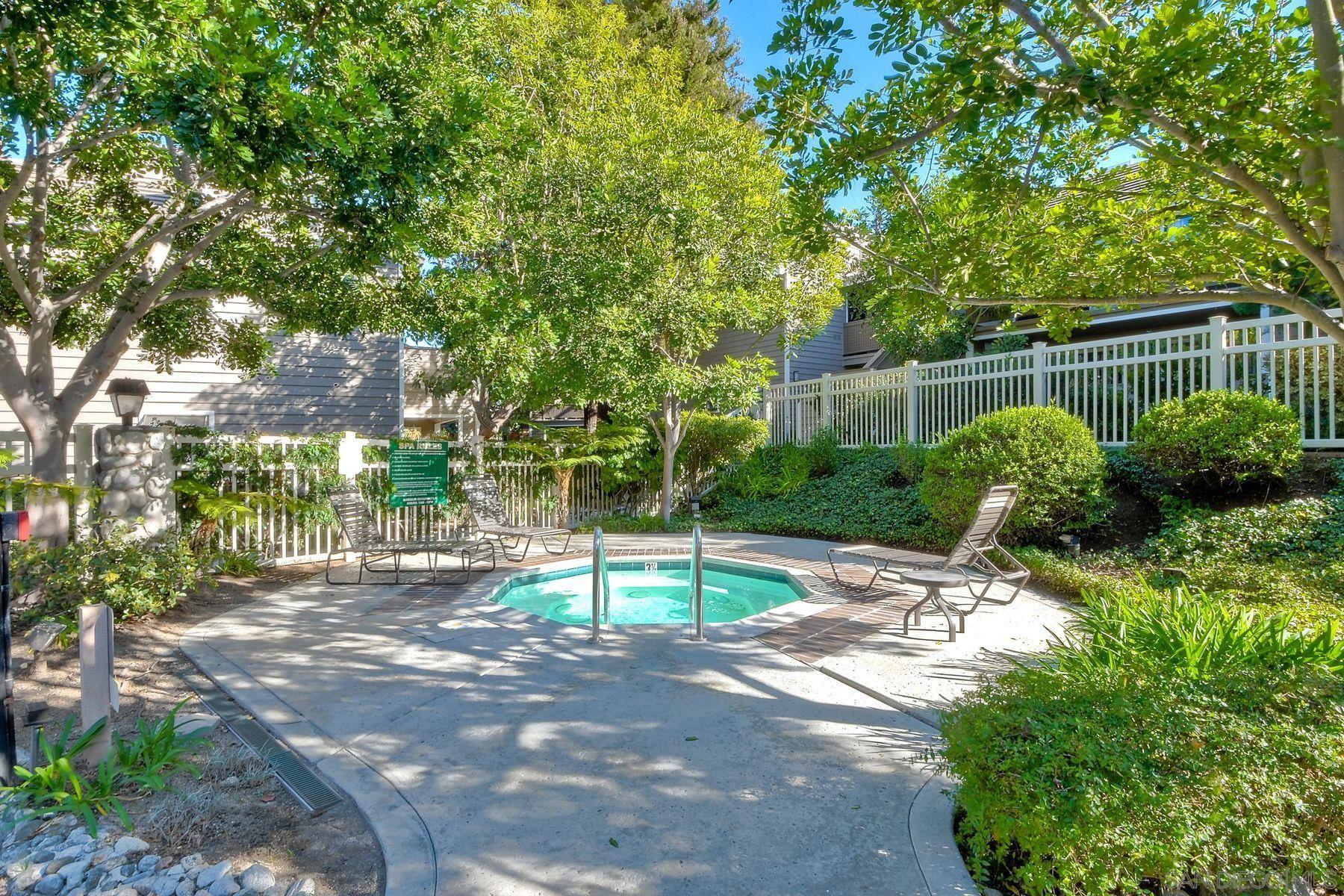 Detail Gallery Image 38 of 48 For 1087  Shadowridge Dr  #107,  Vista,  CA 92081 - 2 Beds | 2 Baths