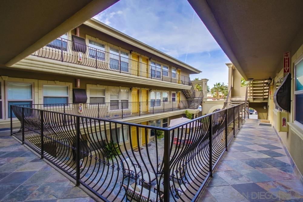 Detail Gallery Image 3 of 12 For 1049  Felspar St  22, San Diego,  CA 92109 - 0 Beds | 1 Baths