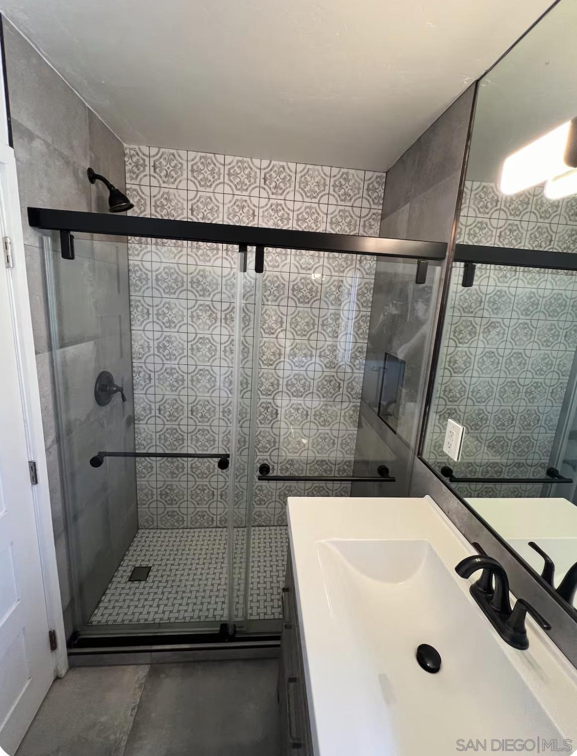 Detail Gallery Image 9 of 12 For 1049  Felspar St  22, San Diego,  CA 92109 - 0 Beds | 1 Baths