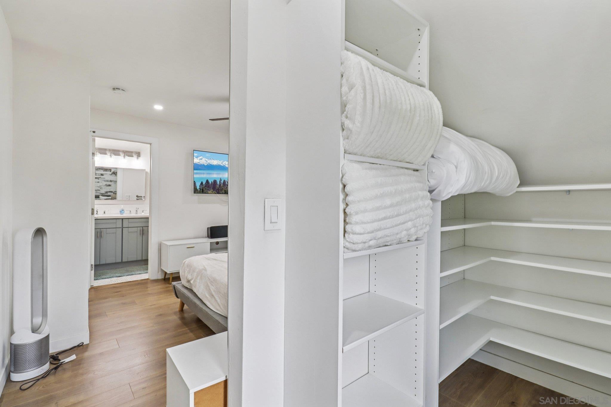 Detail Gallery Image 21 of 50 For 2804  C St, San Diego,  CA 92102 - 5 Beds | 3 Baths