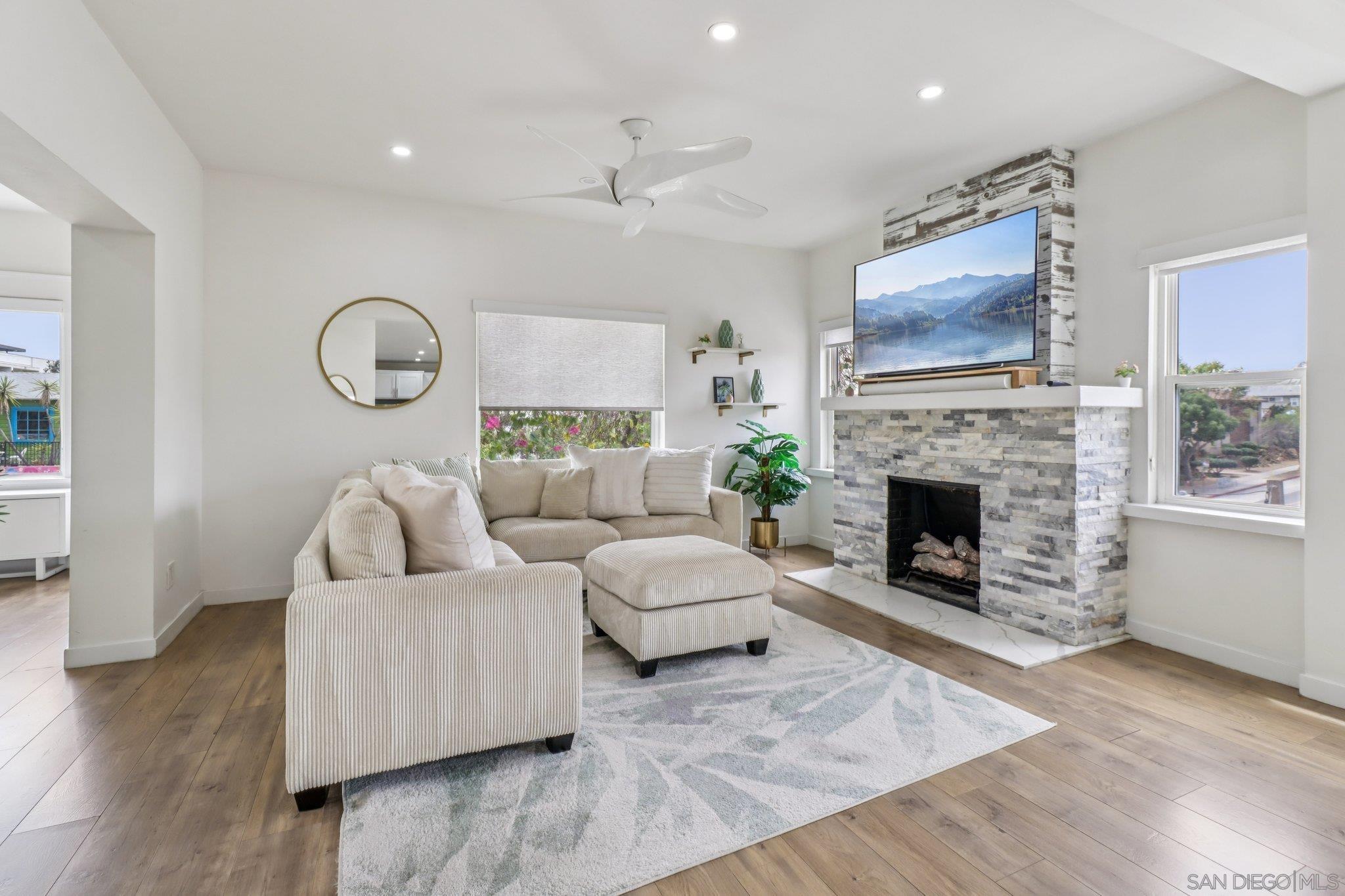 Detail Gallery Image 4 of 50 For 2804  C St, San Diego,  CA 92102 - 5 Beds | 3 Baths