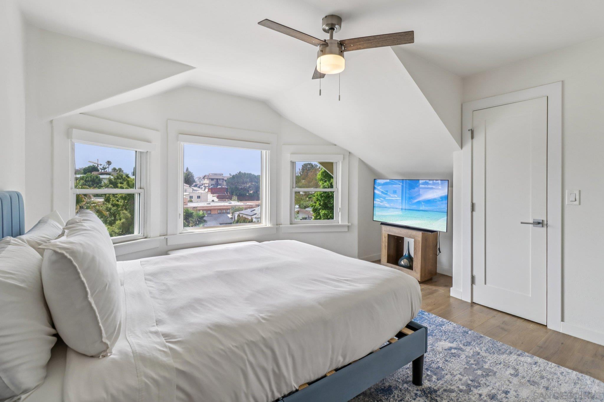 Detail Gallery Image 27 of 50 For 2804  C St, San Diego,  CA 92102 - 5 Beds | 3 Baths