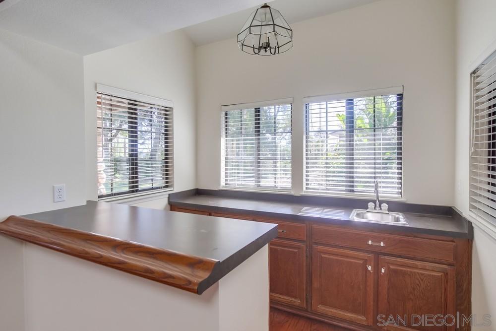 Detail Gallery Image 17 of 68 For 15235  Crestview Ct, Poway,  CA 92064 - 5 Beds | 2/1 Baths