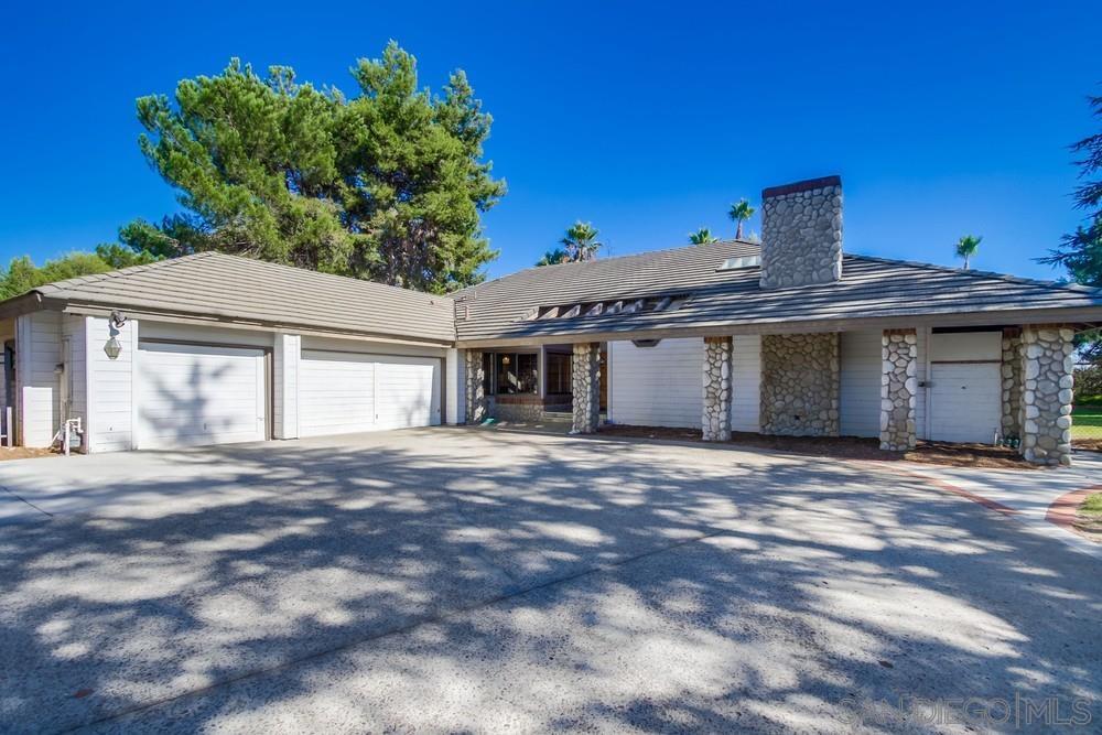 Detail Gallery Image 3 of 68 For 15235  Crestview Ct, Poway,  CA 92064 - 5 Beds | 2/1 Baths