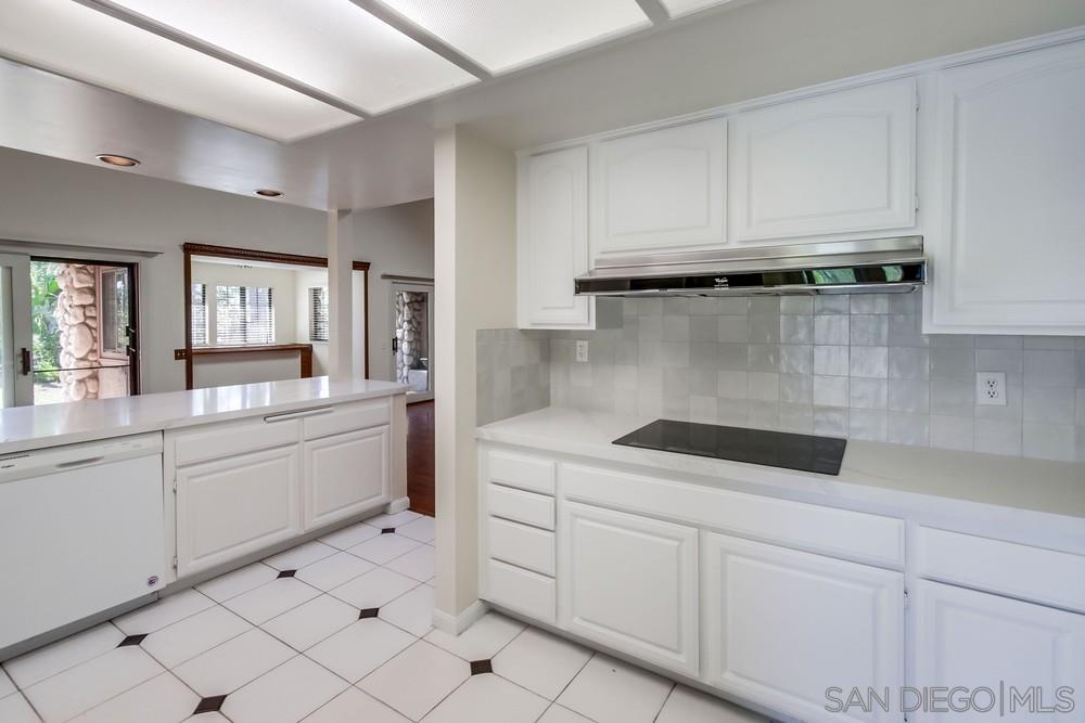 Detail Gallery Image 22 of 68 For 15235  Crestview Ct, Poway,  CA 92064 - 5 Beds | 2/1 Baths