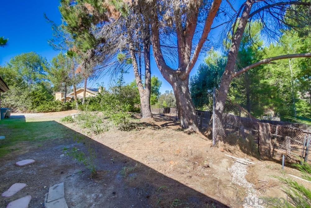 Detail Gallery Image 44 of 68 For 15235  Crestview Ct, Poway,  CA 92064 - 5 Beds | 2/1 Baths