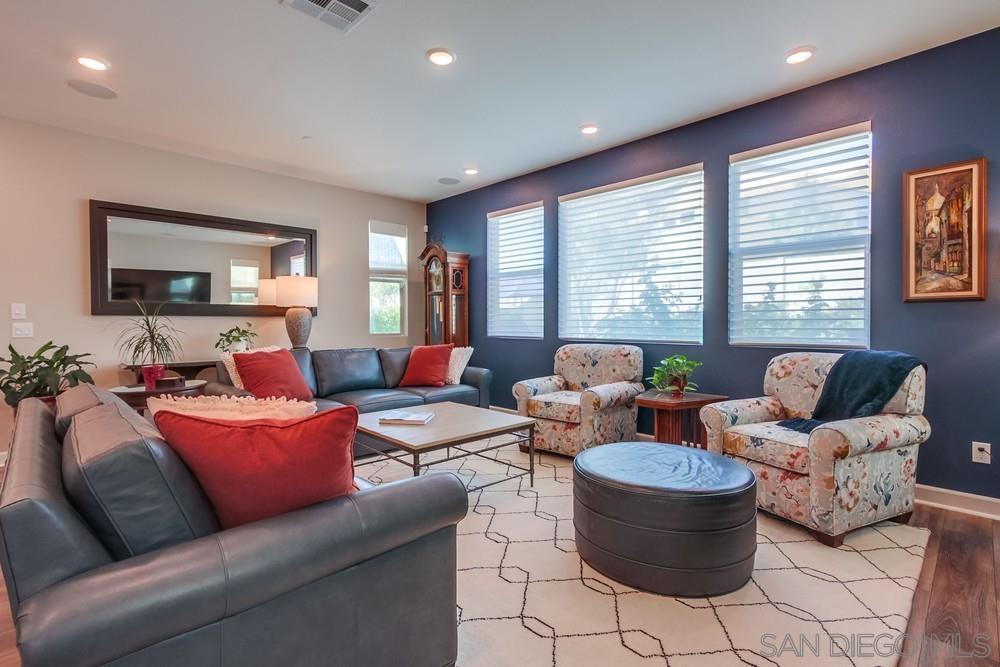 Detail Gallery Image 18 of 52 For 1933  Pascal Ct, Escondido,  CA 92026 - 4 Beds | 3 Baths